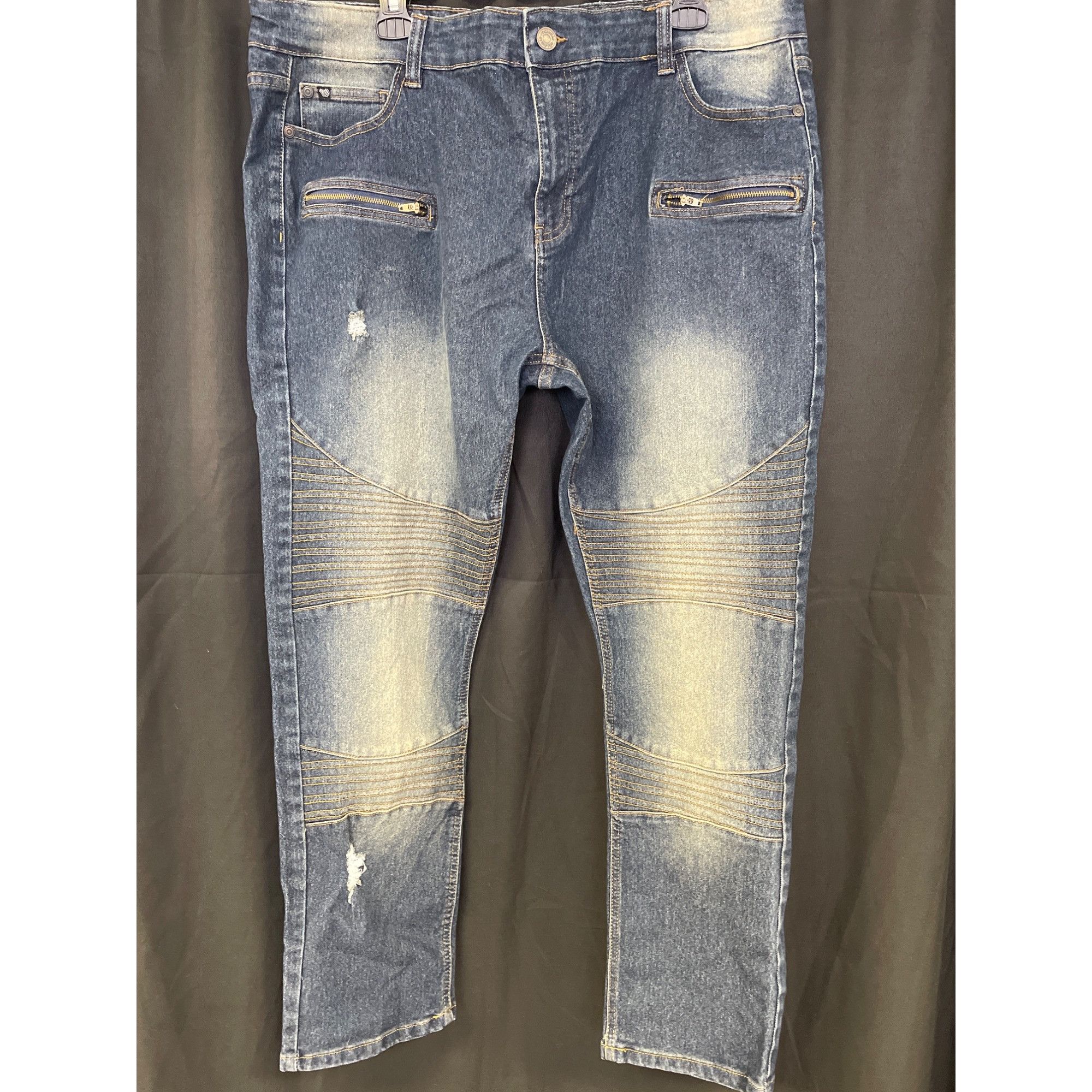 Rocawear Rocawear SKU 496 Mens Blue Distressed Moto Jeans Size 40X30L Size US 37 - 1 Thumbnail