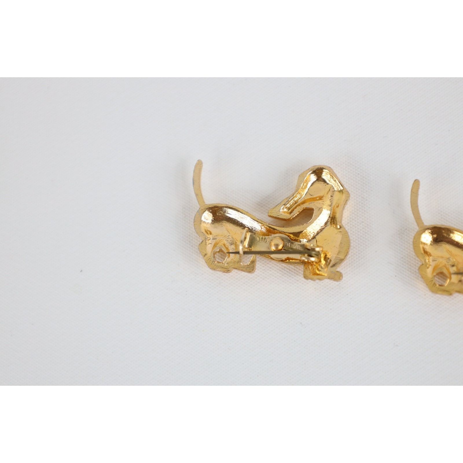 Vintage Vintage 60s 2 Gold Tone Dachshund Weiner Sausage Dog Pins Size ONE SIZE - 4 Thumbnail
