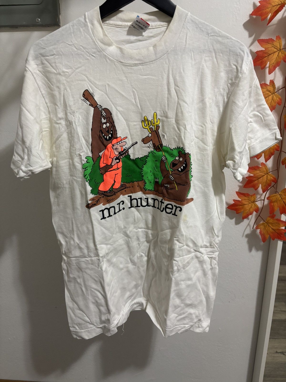 Vintage Vintage Fruit of the Loom mr.hunter tee Size US L / EU 52-54 / 3 - 1 Thumbnail