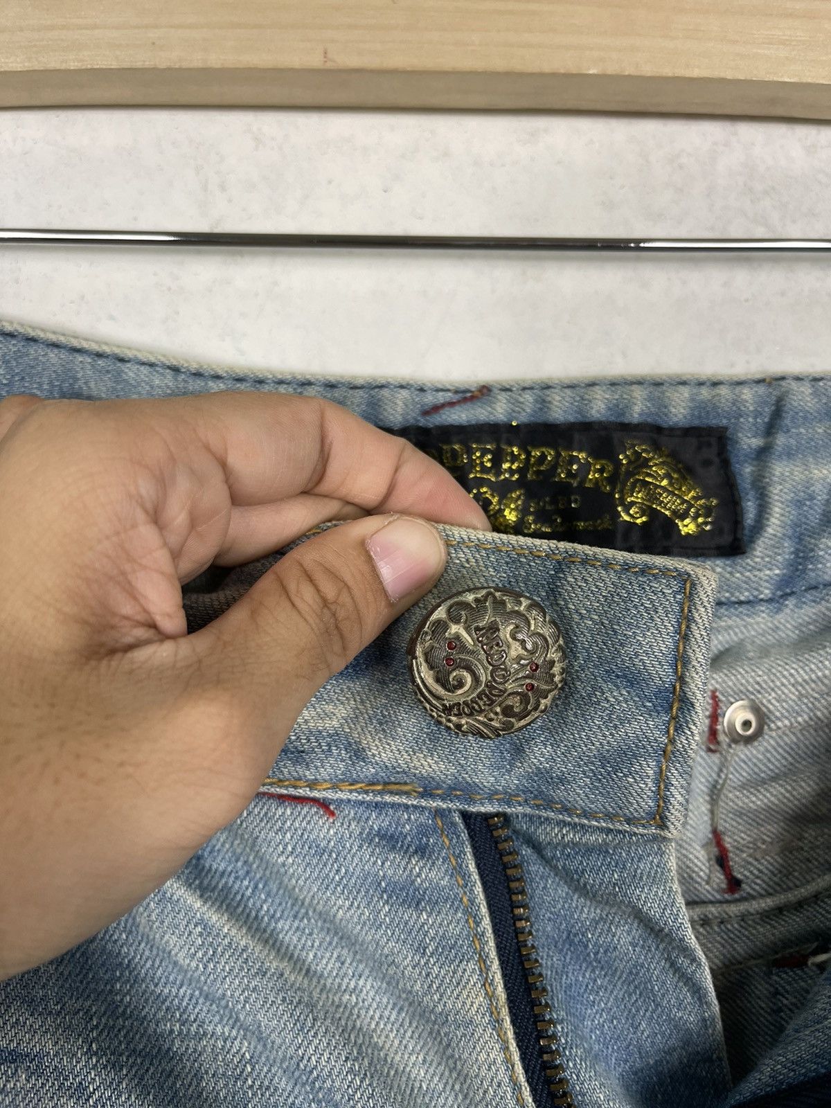 If Six Was Nine JAPANASE RED PAPER JAPAN&CO THRASHED SHORT PANTS JEANS Size US 31 - 9 Thumbnail