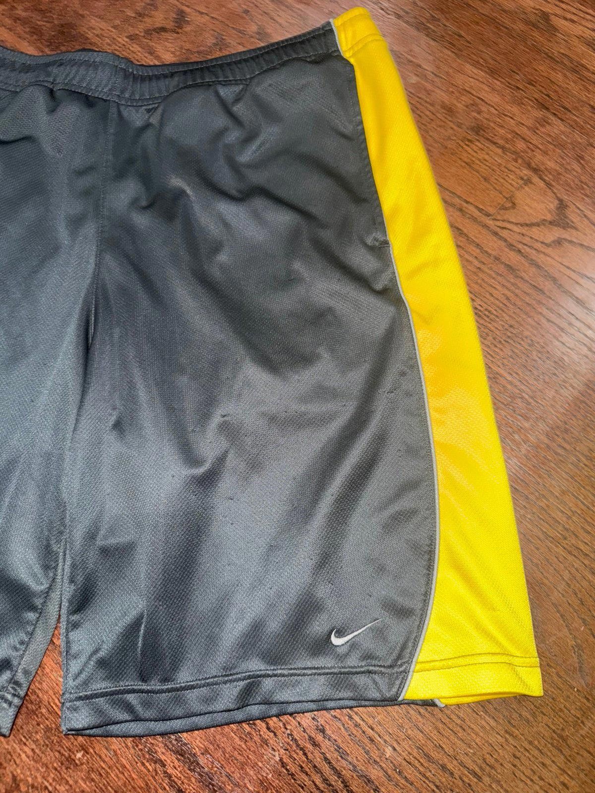 Nike Y2K Nike Grey Tag oHops Mesh Shorts Yellow Rare Sz L 90s Size US 34 / EU 50 - 3 Thumbnail