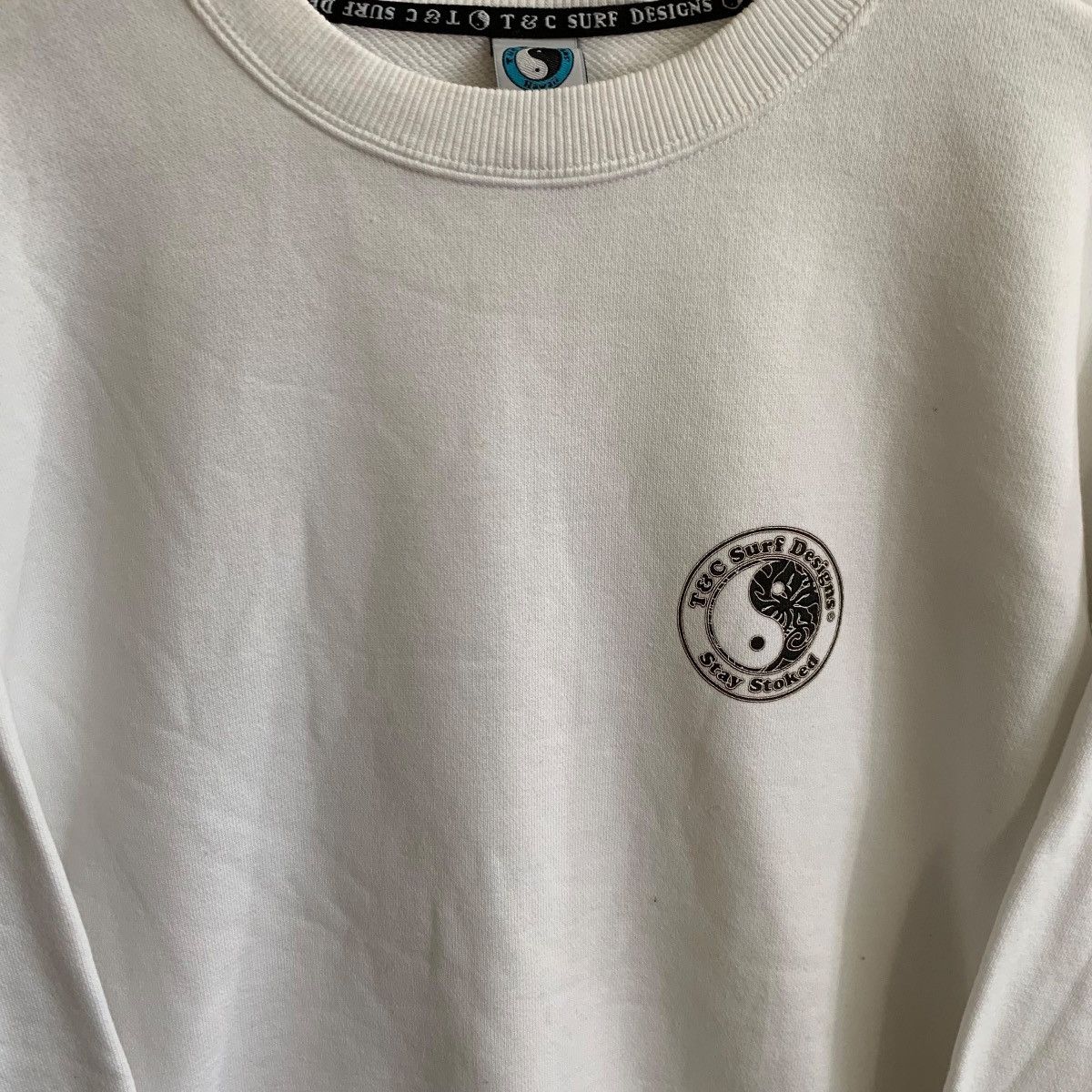 Vintage Vintage T & C surfing brand sweatshirt Medium White Size US M / EU 48-50 / 2 - 3 Thumbnail