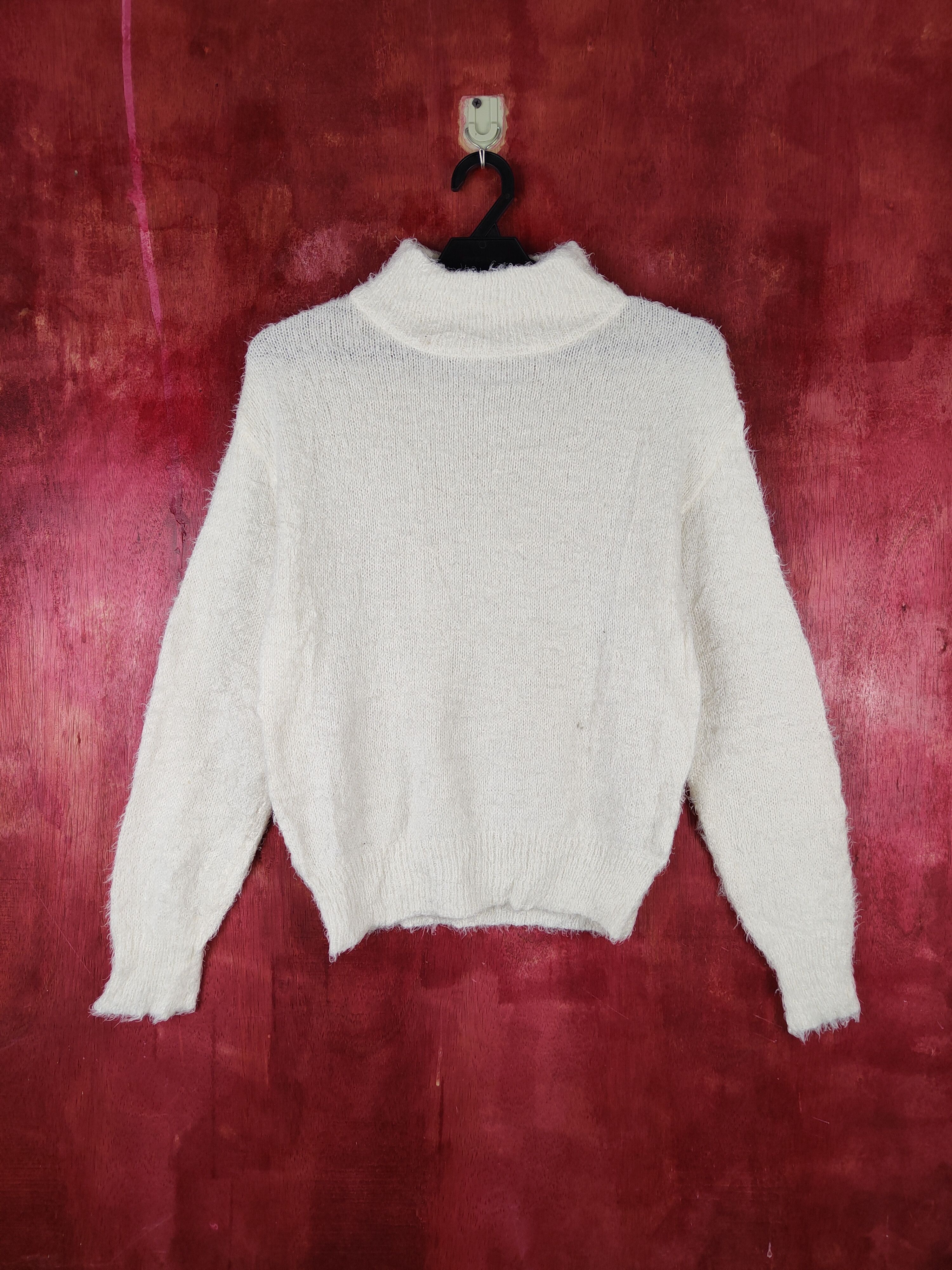 GU × Vintage Avant garde fashion GU Ivory Fur Mohair Knitwear Size S / US 4 / IT 40 - 1 Thumbnail