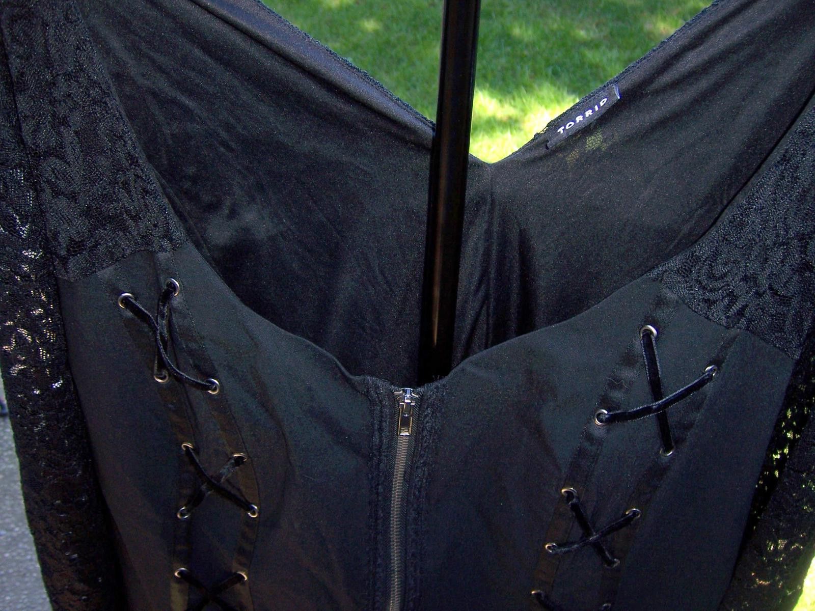 Torrid Torrid Black Stretch Zip Up Top - Lace Sleeves 2X - Goth Size XXL / US 16-18 / IT 52-54 - 4 Thumbnail