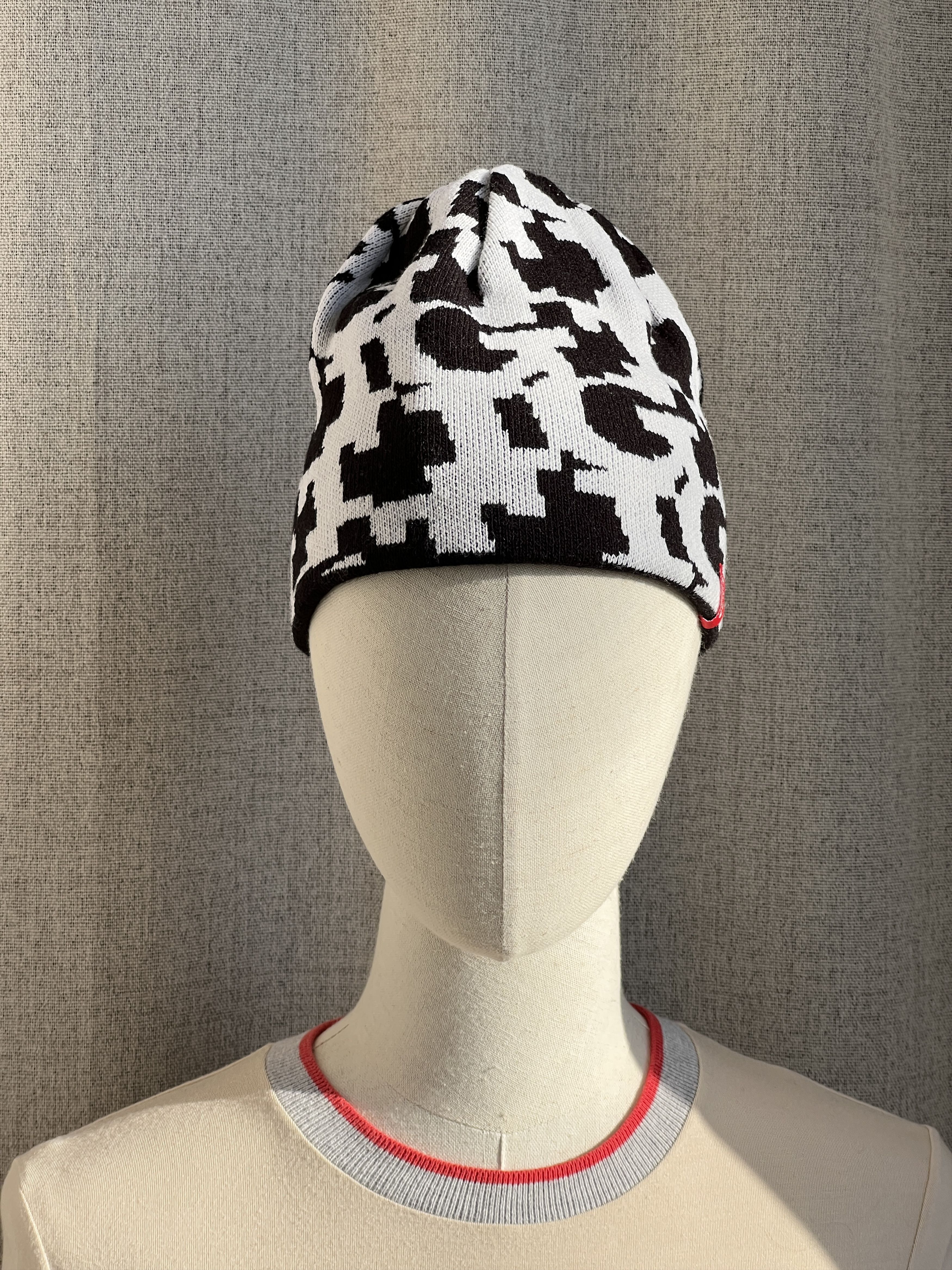 Vintage Y2K Volkswagen GTI Reversible Beanie Hat Size ONE SIZE - 2 Thumbnail
