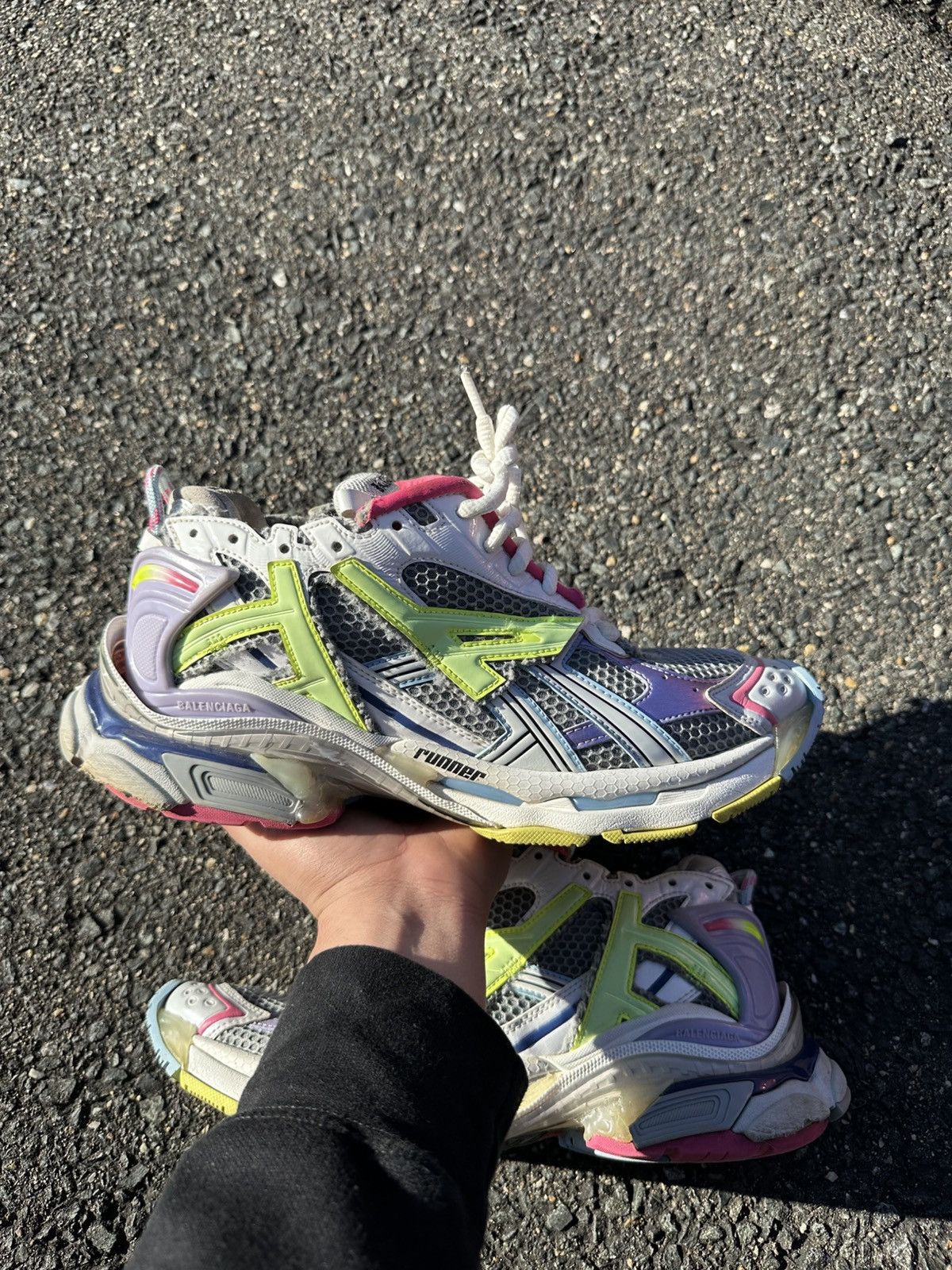 Balenciaga Balenciaga Runner White/Pink Size US 10 / EU 43 - 1 Thumbnail