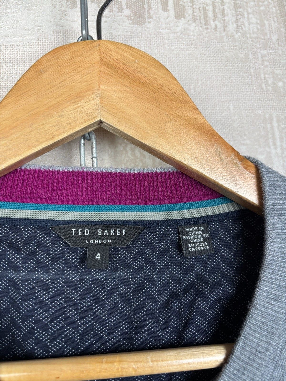 Ted Baker Ted Baker V-Neck Sweater Wool Blend Men's Size 4 Fits Like L Size US L / EU 52-54 / 3 - 6 Thumbnail