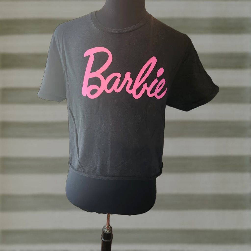 Vintage Barbie Mattel T-Shirt Juniors L Crop Logo Black Pink Sparkle Barbie Sparkle Logo Crew Neck Short Sleeve Cropped All Seasons Womens/Men? Size L / US 10 / IT 46 - 1 Thumbnail