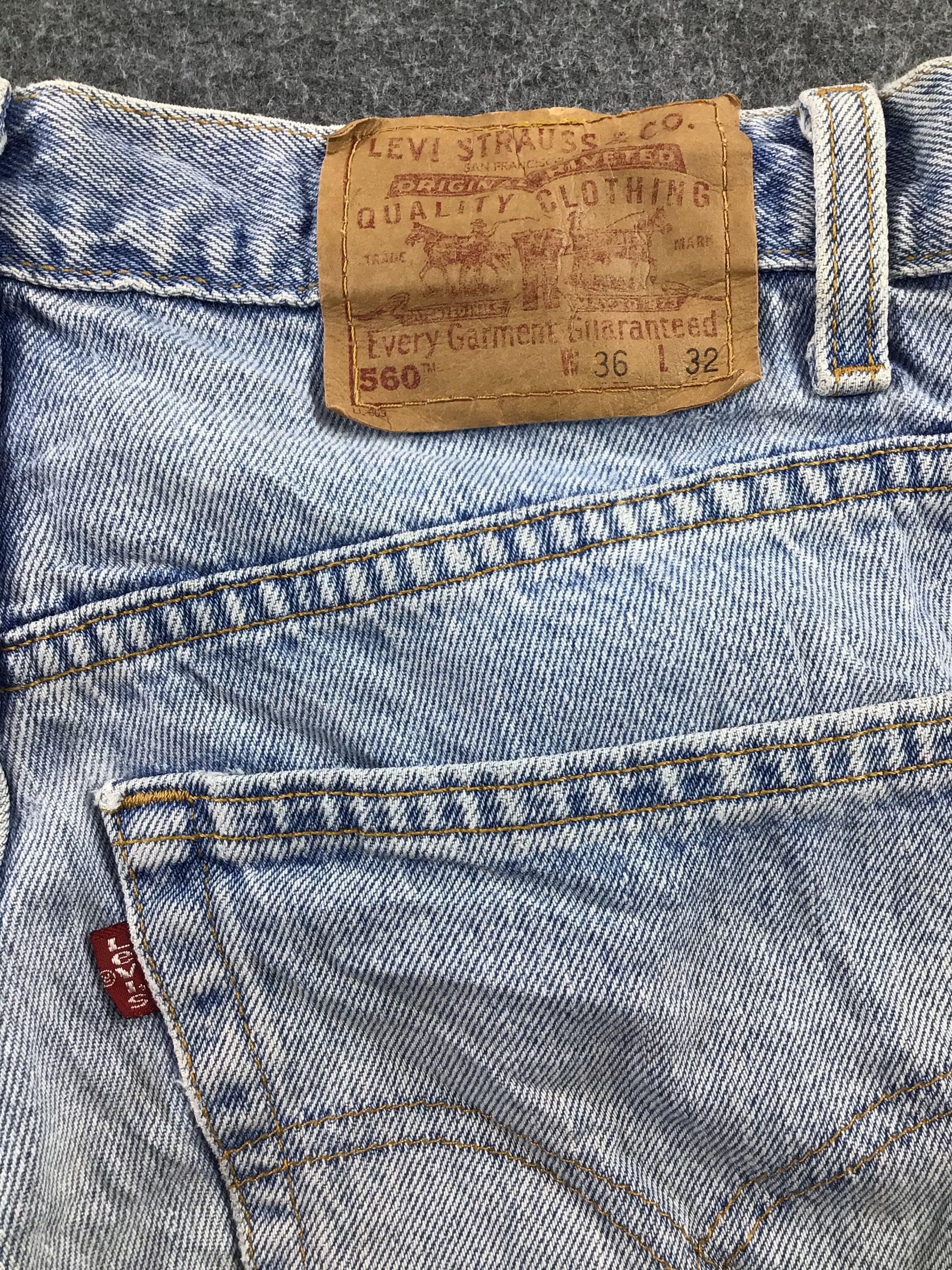 Levi's Vintage Levis 560 Jeans Light Wash Distress KJ267 Size US 34 / EU 50 - 5 Thumbnail