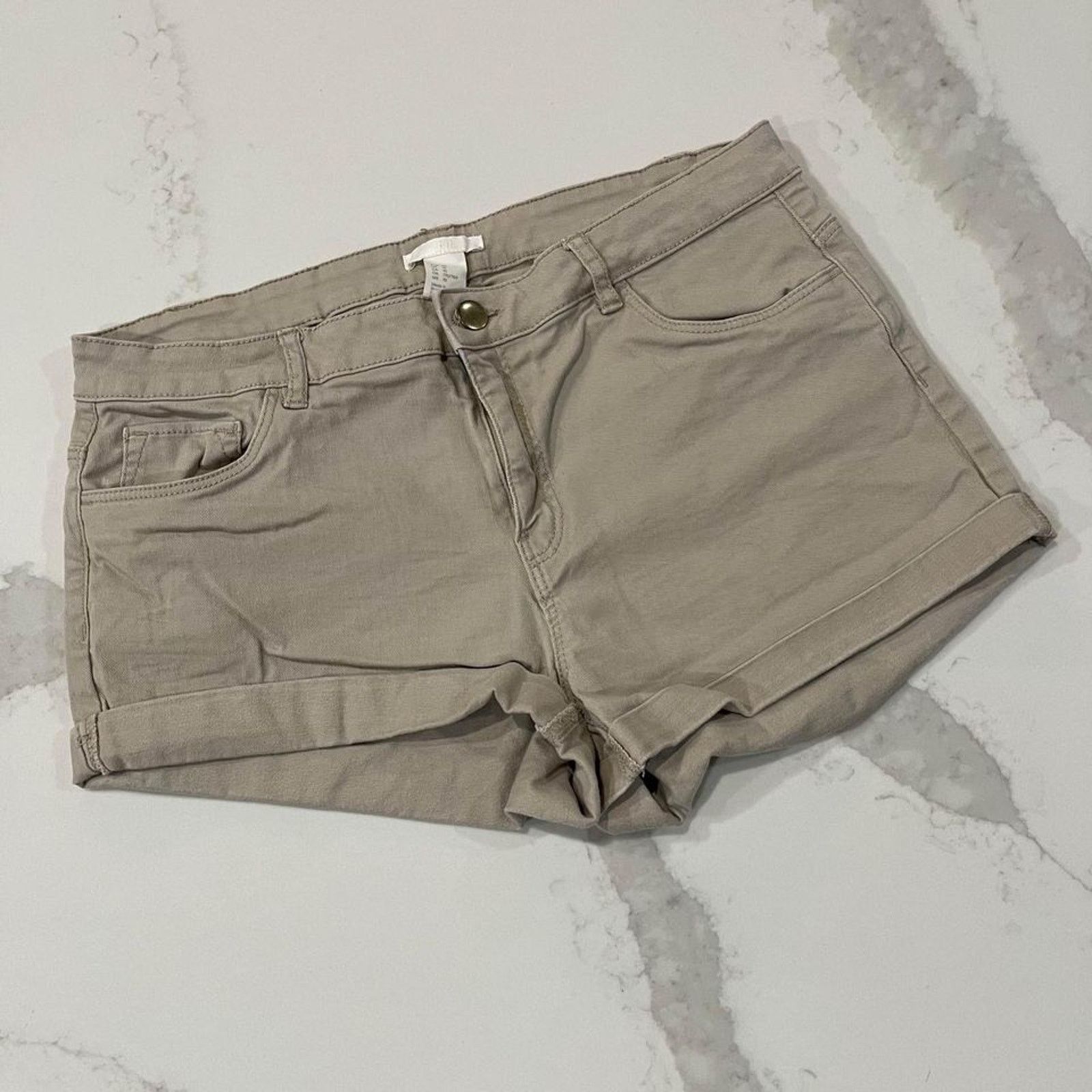 H&M H&M Khaki Beige Denim Shorts Stretch Cuffed Hem Women's 10 Size 32" / US 10 / IT 46 - 1 Thumbnail