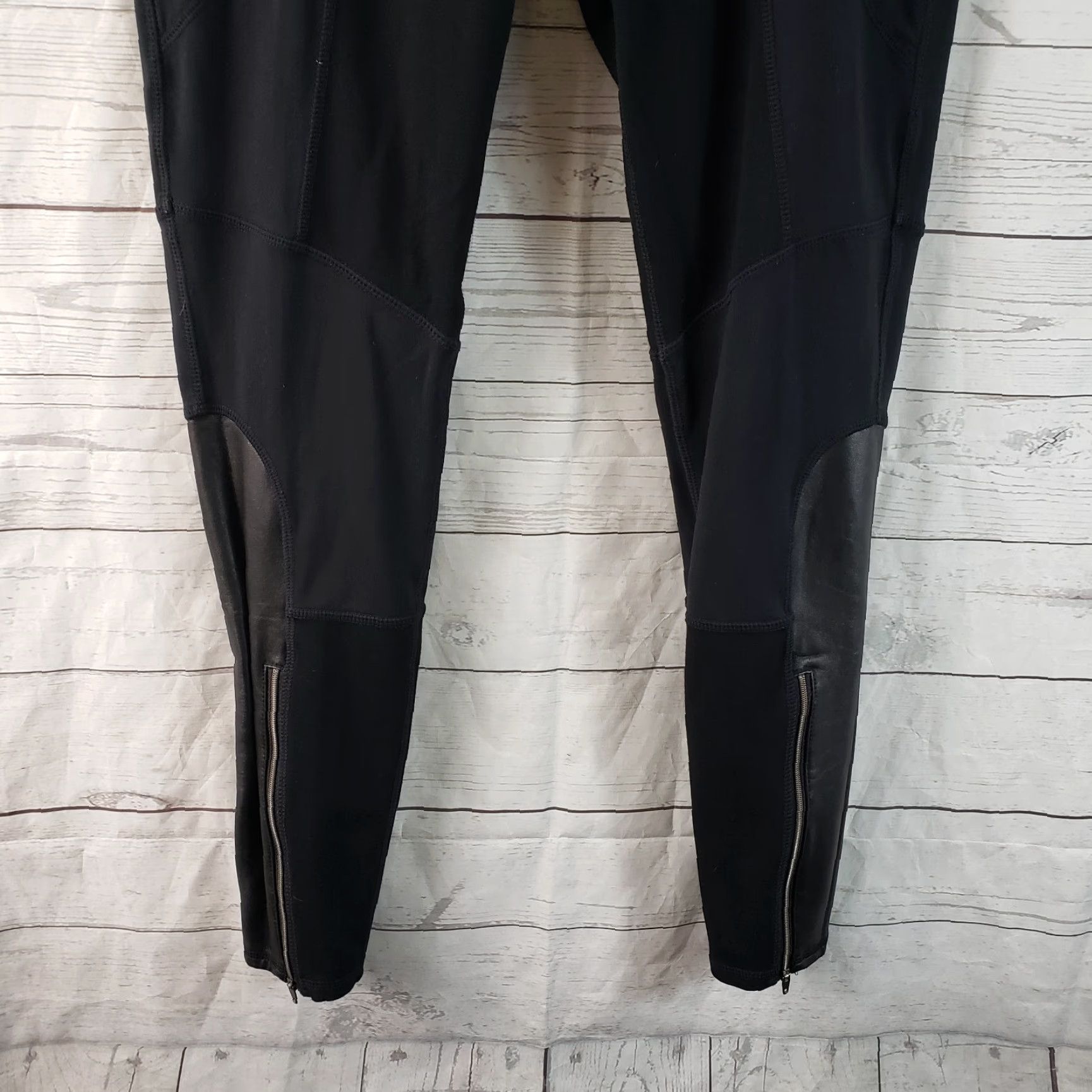 Athleta Athleta Womens Ponte Luxe Leggings Sz Small Black Faux Leather Zip Pockets Size 28" / US 6 / IT 42 - 3 Thumbnail