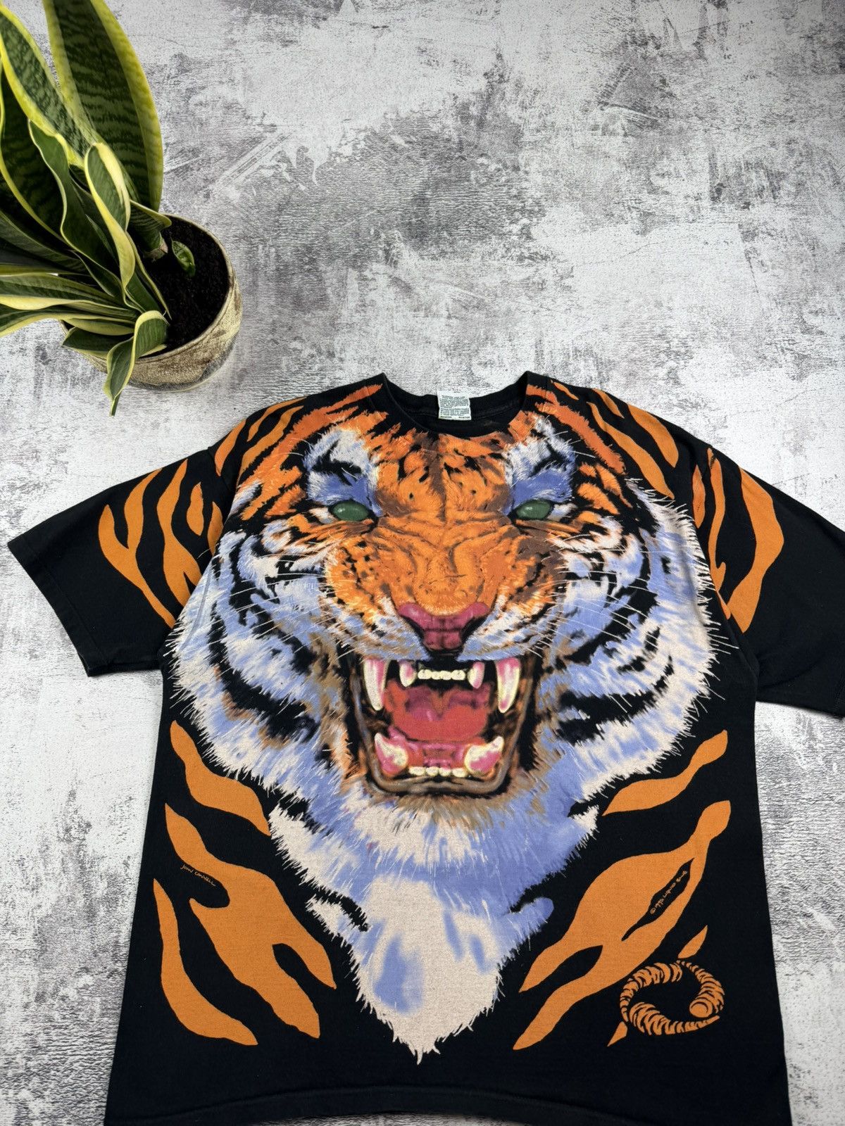 Liquid Blue Vintage Liquid Blue 1995 Tiger Over Print John Connel 90s Humor USA T Shirt Tee Size US XL / EU 56 / 4 - 5 Thumbnail