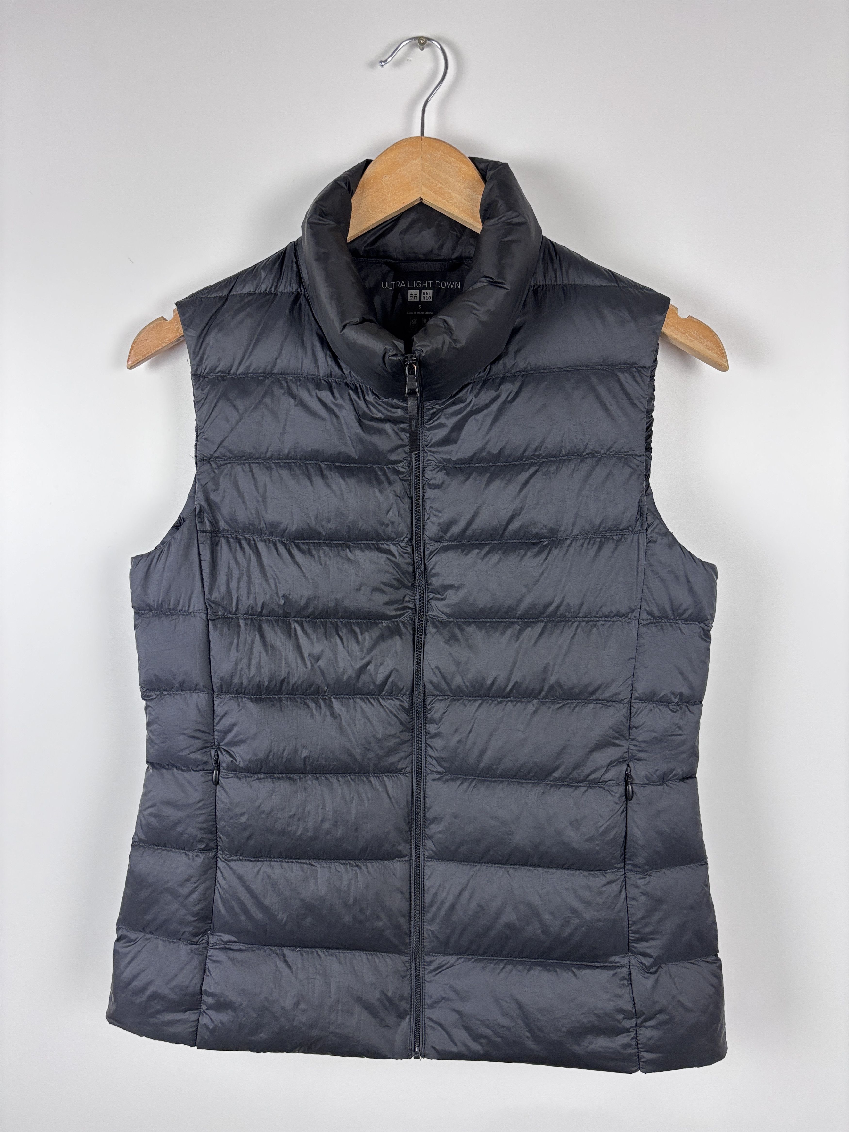 Uniqlo Womens Uniqlo Ultra Light Down Puffer Vest Black Size S Size S / US 4 / IT 40 - 1 Thumbnail