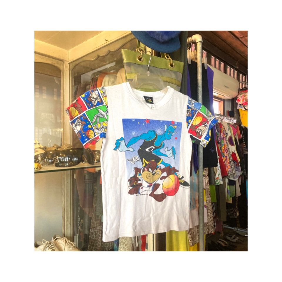Vintage Vintage ‘96 Space Jam Baby Doll Tee Size XS / US 0-2 / IT 36-38 - 1 Thumbnail
