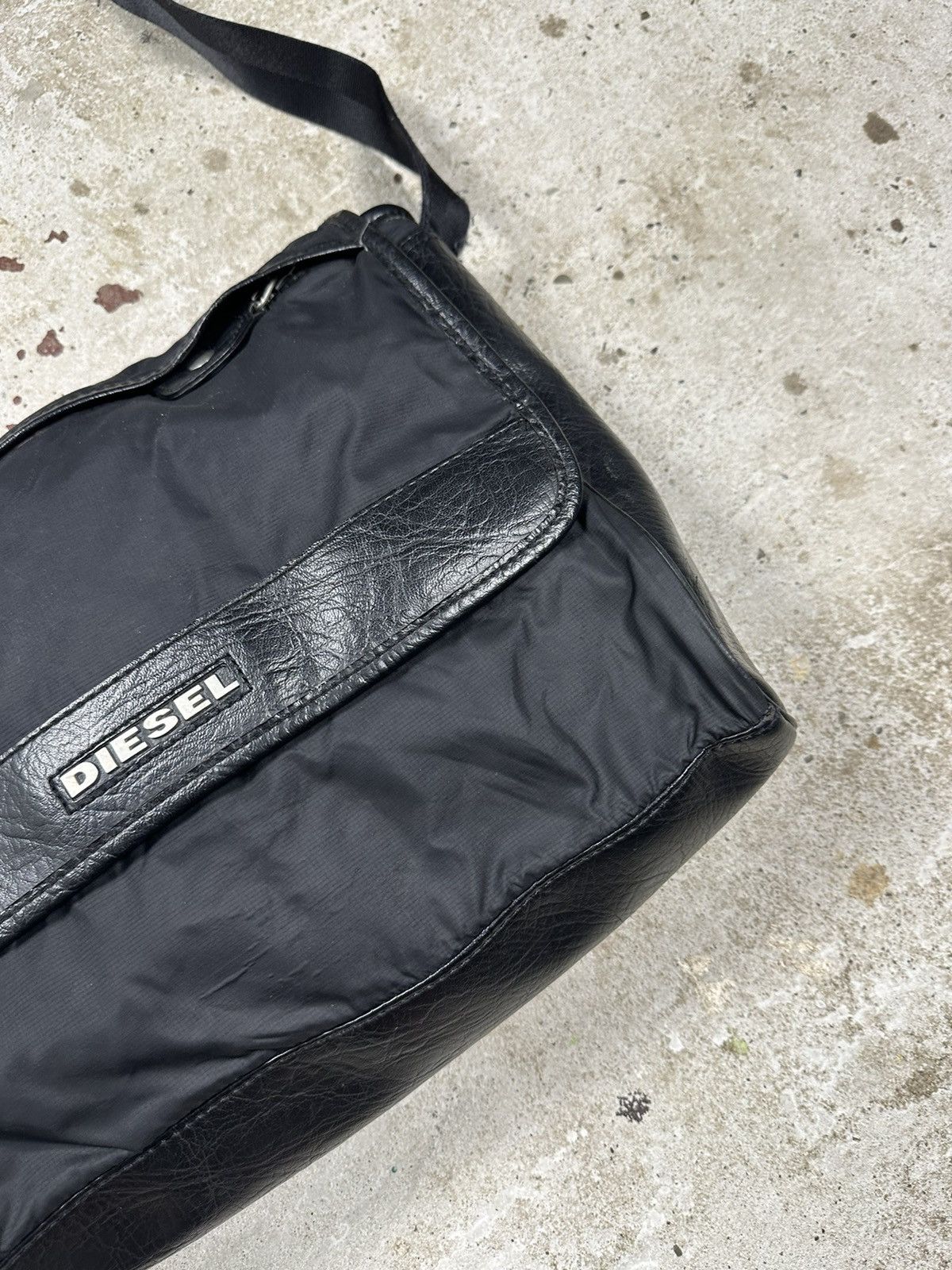 Diesel Vintage Y2K Diesel Black Shoulder Messenger Bag Size ONE SIZE - 4 Thumbnail