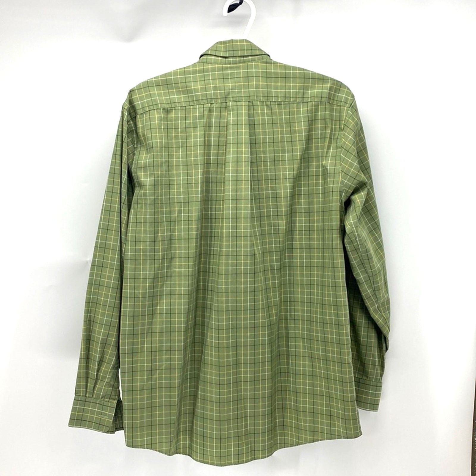 L.L. Bean L.L. Bean wrinkle resistant 100% cotton button down size M Size US M / EU 48-50 / 2 - 2 Thumbnail