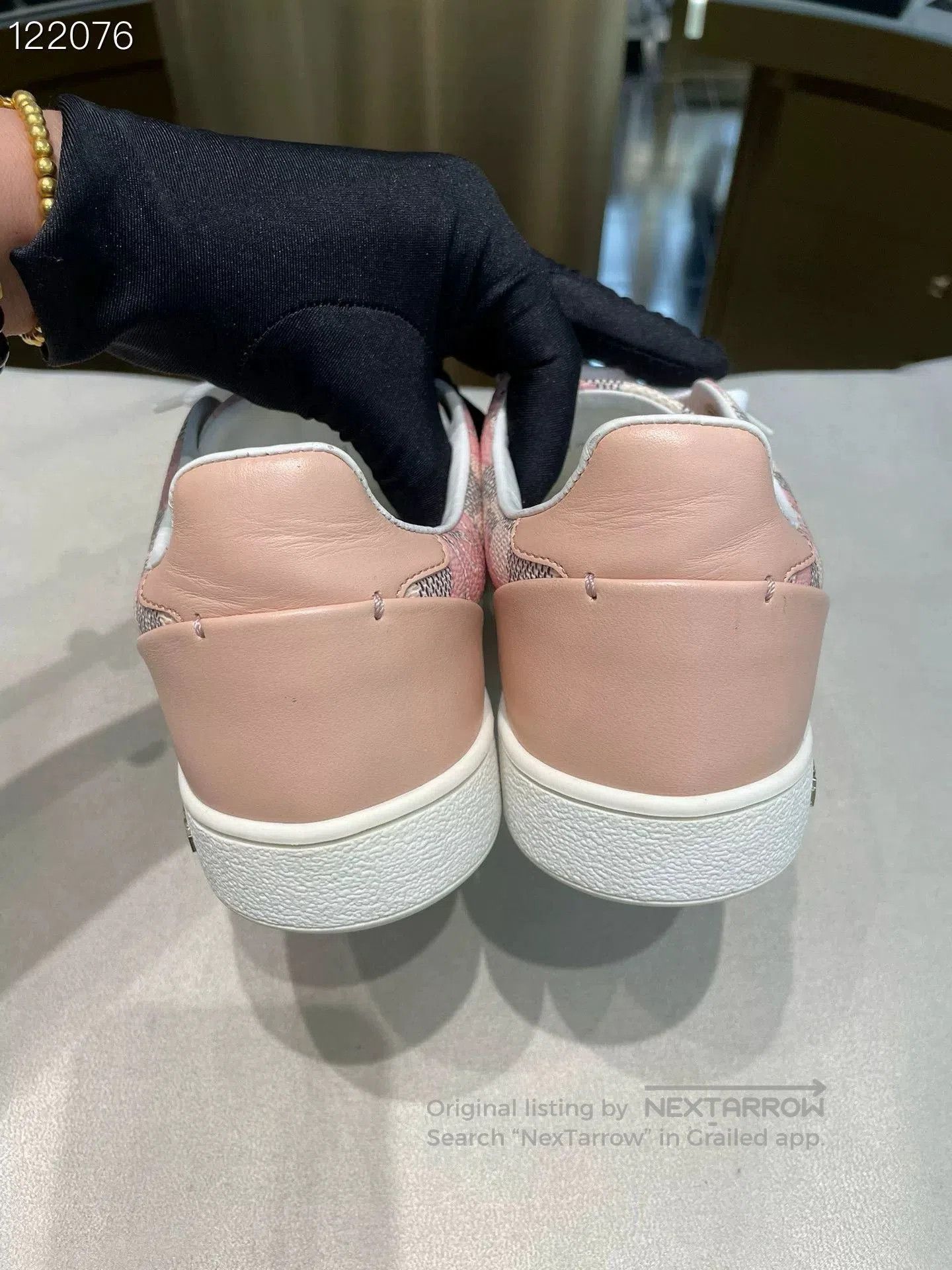 Louis Vuitton LV 080636C01 White Plaid Limited Flats. Size US 4 / IT 34 - 4 Thumbnail