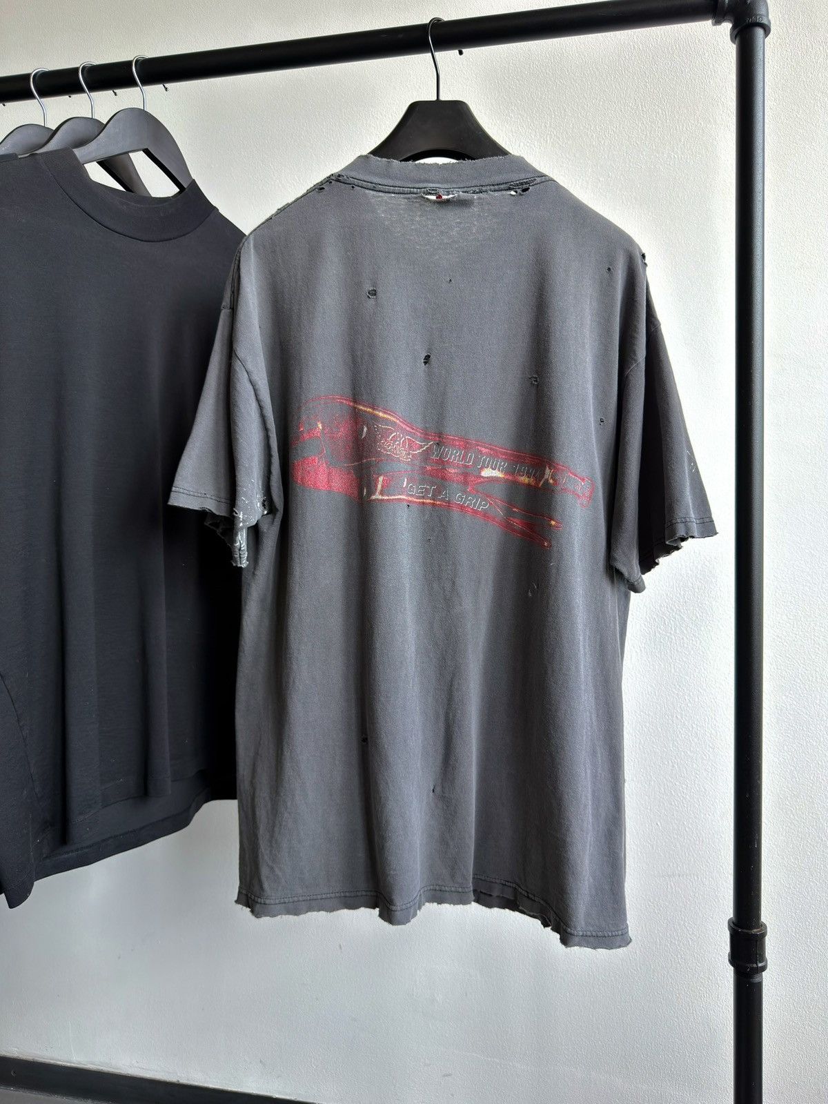 Band Tees Vintage 90s Faded Thrashed Grunge Erd Aerosmith Band Tee Size US XL / EU 56 / 4 - 3 Thumbnail