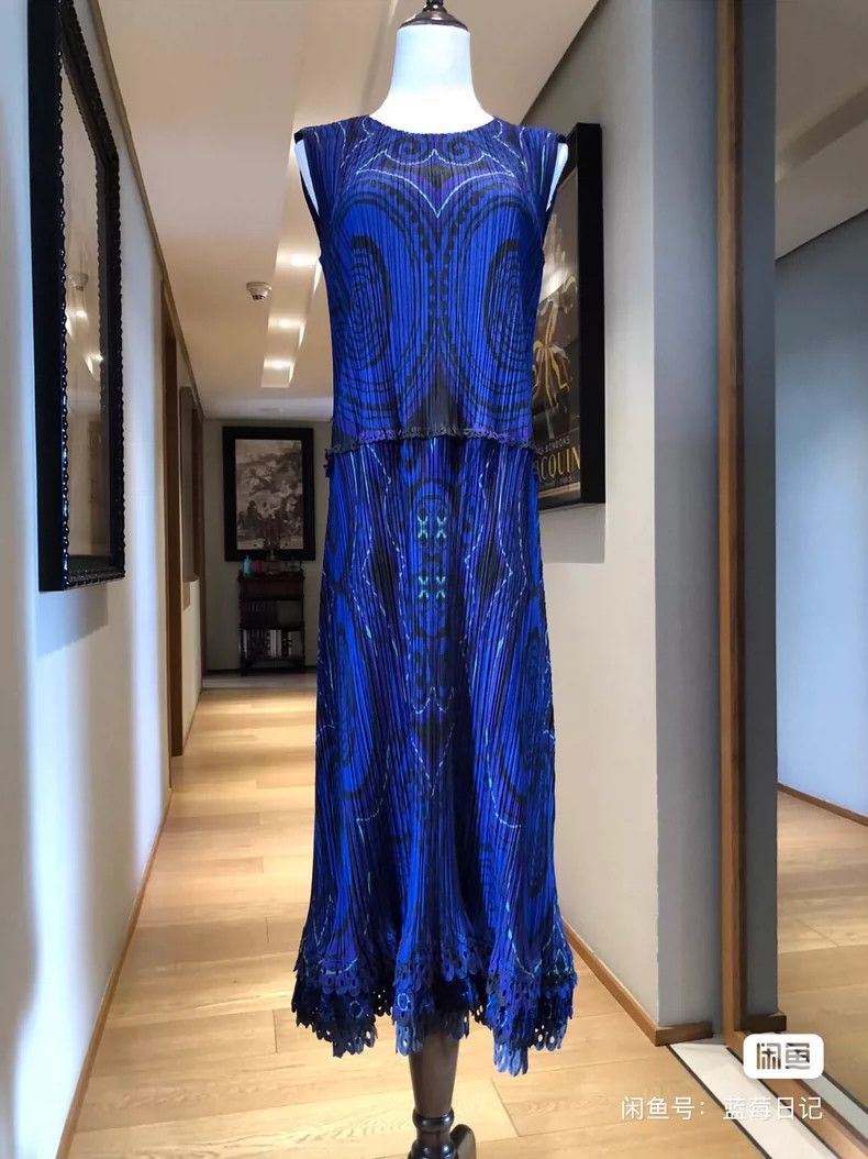 Issey Miyake Issey Miyake size:2 Blue Middle Eastern printed style dres Size M / US 6-8 / IT 42-44 - 1 Thumbnail
