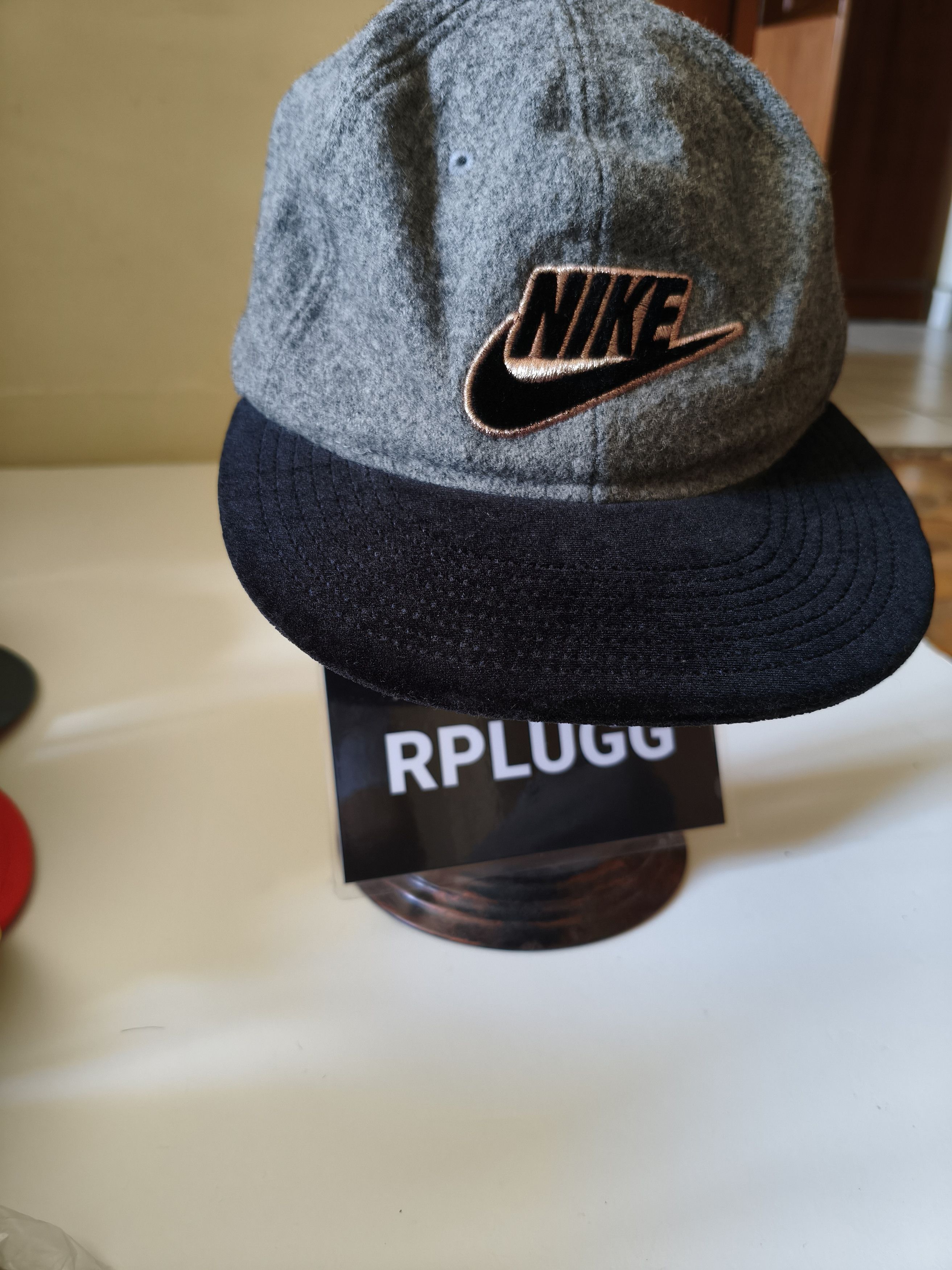 Nike Nike Futura Cap Grey Rose Gold Black 806223 091 Size ONE SIZE - 2 Thumbnail