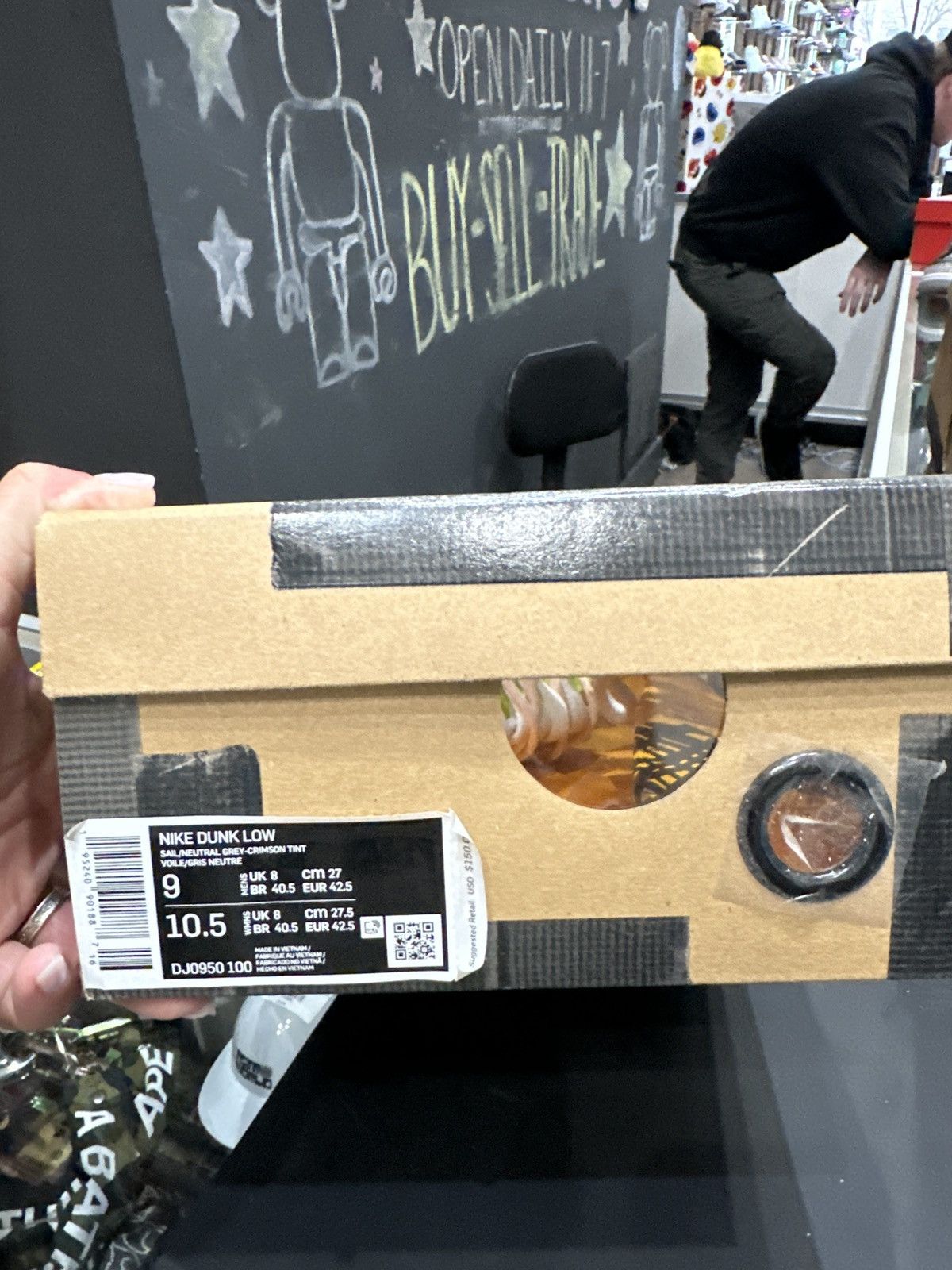 Nike × Off-White Nike Off-White Dunk Low Lot 12 Size US 9 / EU 42 - 7 Thumbnail