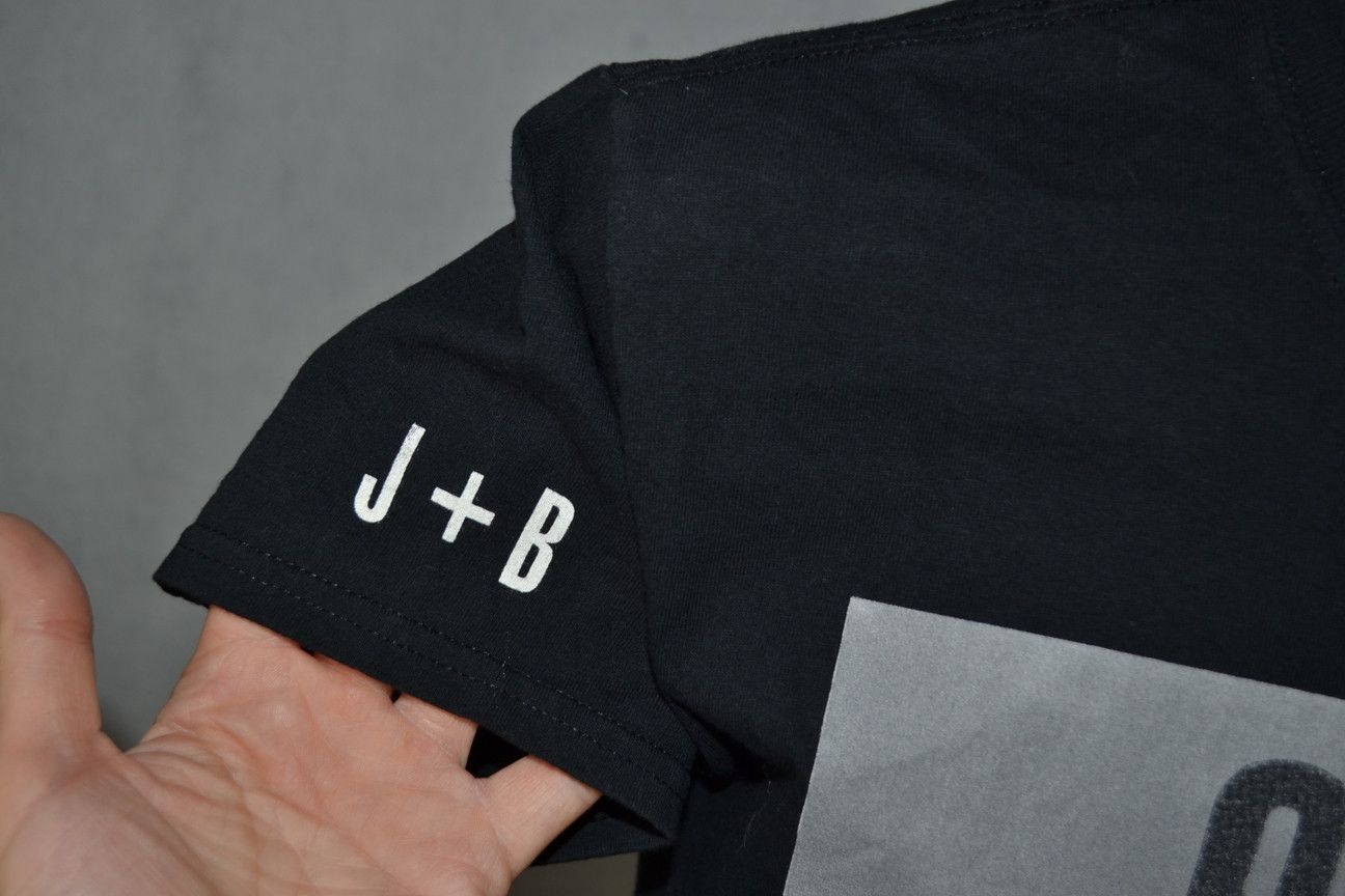 Beyonce × Jay-Z × Vintage OTR II On the Run II Tour tee Jay-z Beyonce M Size US M / EU 48-50 / 2 - 8 Thumbnail