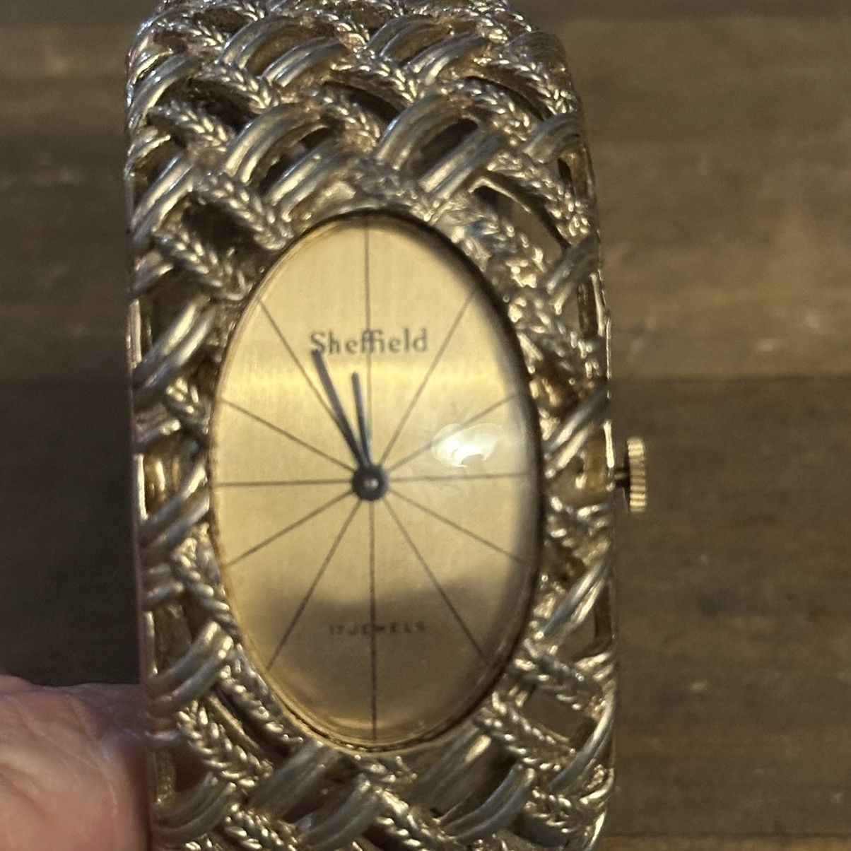 Vintage Vintage Sheffield 17 Jewels wide basketweave cuff watch Size ONE SIZE - 6 Thumbnail