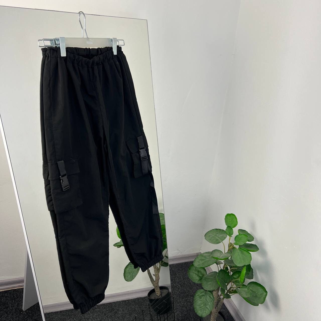 Japanese Brand Japanese Baggy Cargo Parachute Y2k Style Black Multi Pocket Size 30" / US 8 / IT 44 - 1 Thumbnail