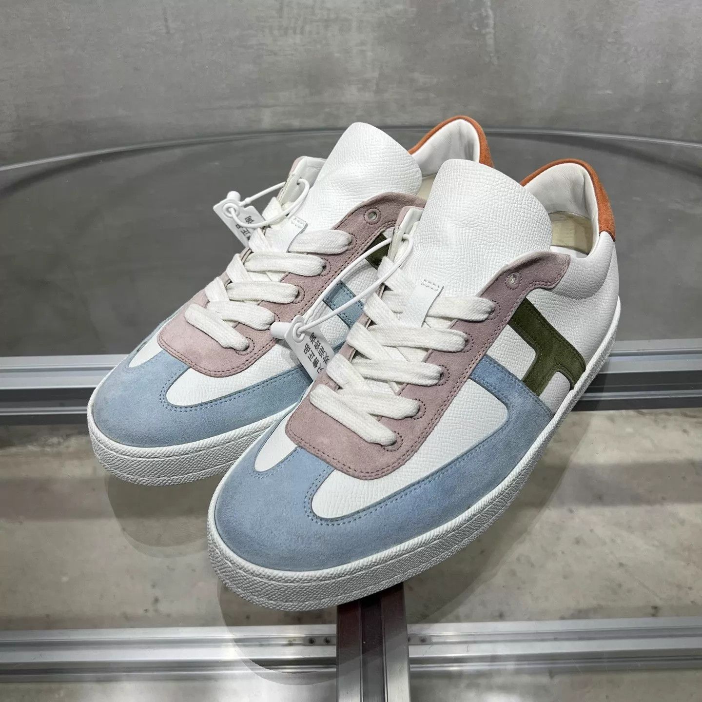 Hermes Hermes Boomerang White Green Trainer 40 Original Box Size US 9.5 / IT 39.5 - 2 Thumbnail