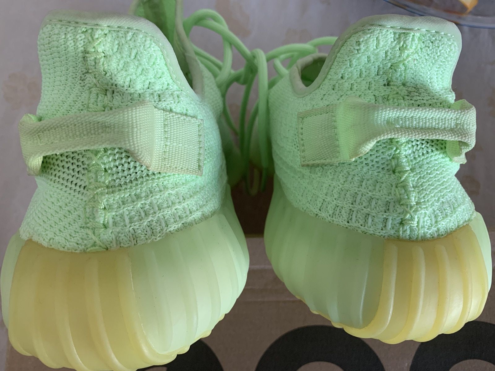 Adidas Adidas Yeezy Boost 350 V2 GID 'Glow' sz. 9 Size US 9 / EU 42 - 8 Thumbnail