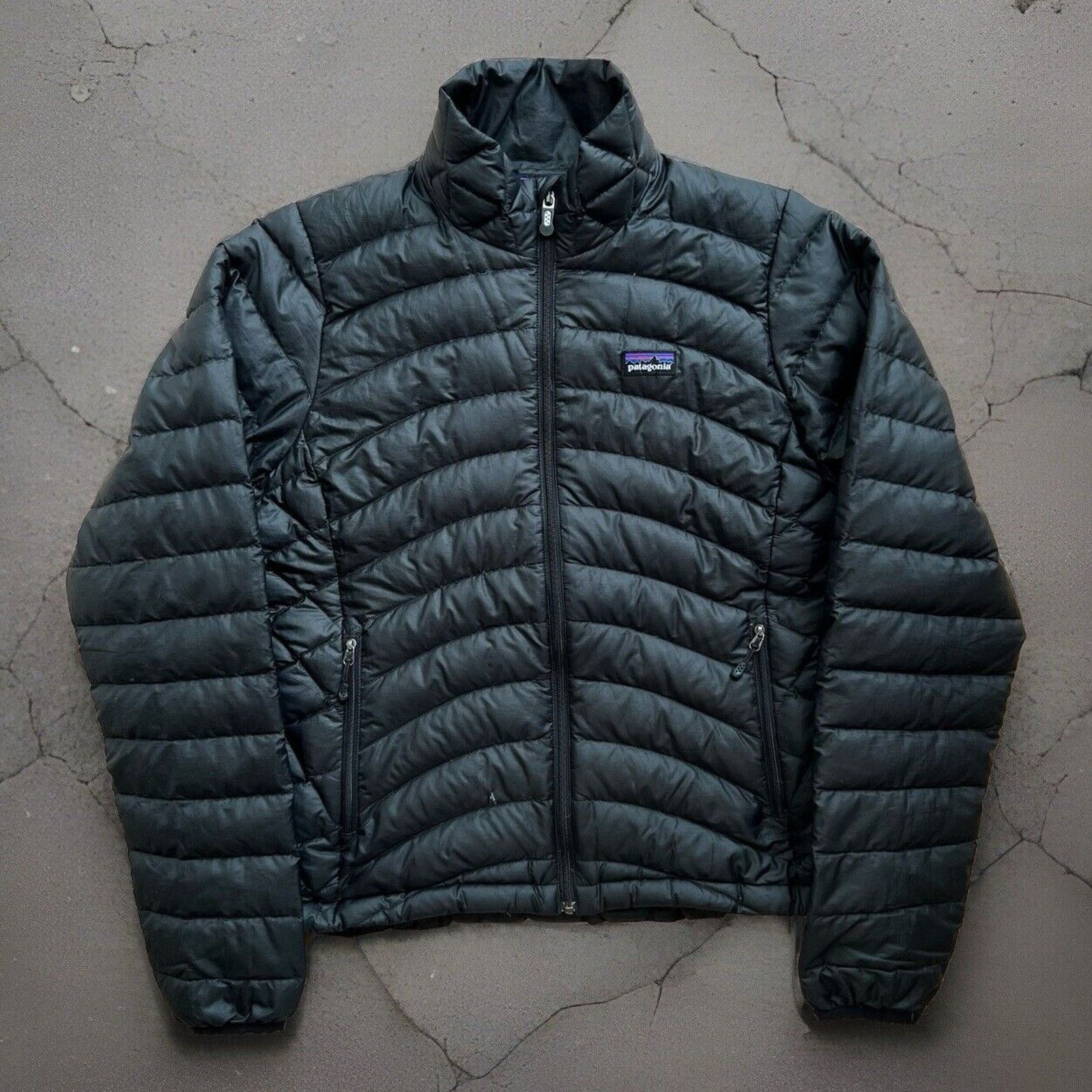 Patagonia Patagonia Down Sweater Small Black Full Zip Puffer Jacket Size S / US 4 / IT 40 - 1 Thumbnail