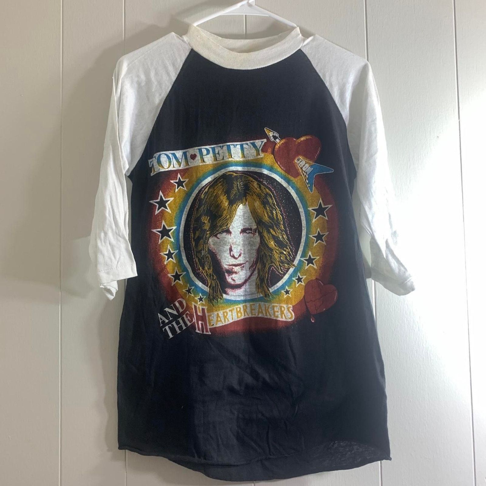Vintage 1983 TOM PETTY & THE HEARTBREAKERS raglan baseball tee shirt Size US M / EU 48-50 / 2 - 2 Thumbnail