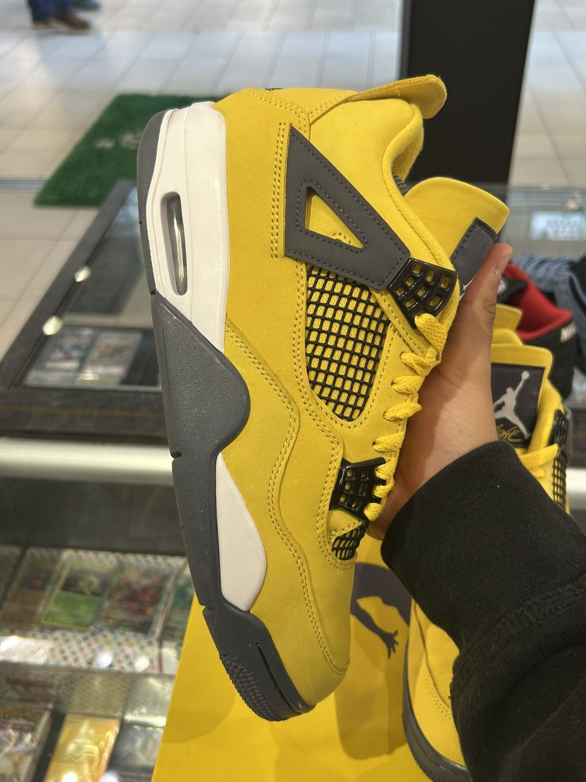 Jordan Brand Jordan 4 lightning 2021 Size US 9 / EU 42 - 5 Thumbnail