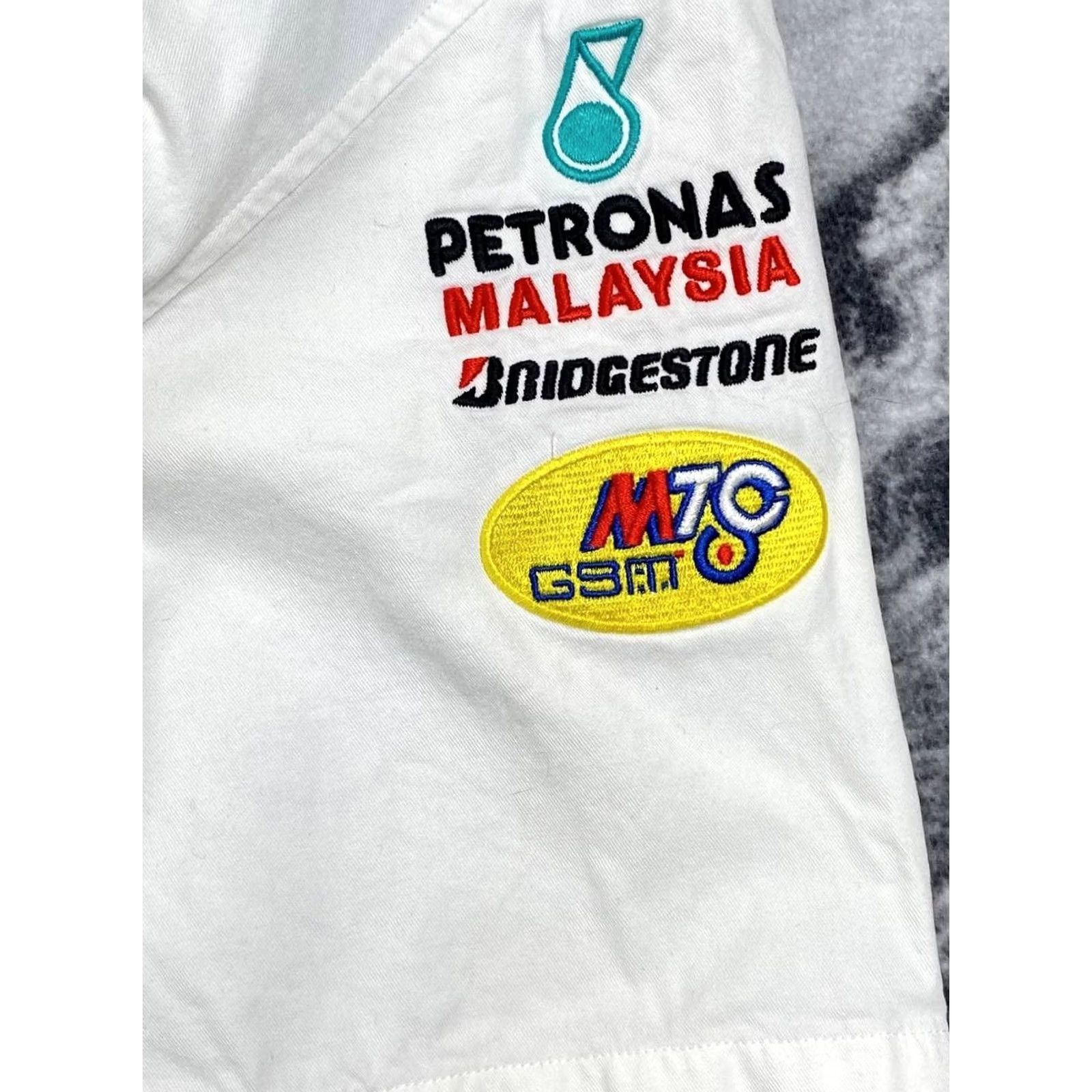 Puma VINTAGE Puma Shirt Men Size M White Short Sleeve Collared Cotton Big Logo Logo Sauber Petronas Team Red Bull Buttons Mens Size US M / EU 48-50 / 2 - 2 Thumbnail