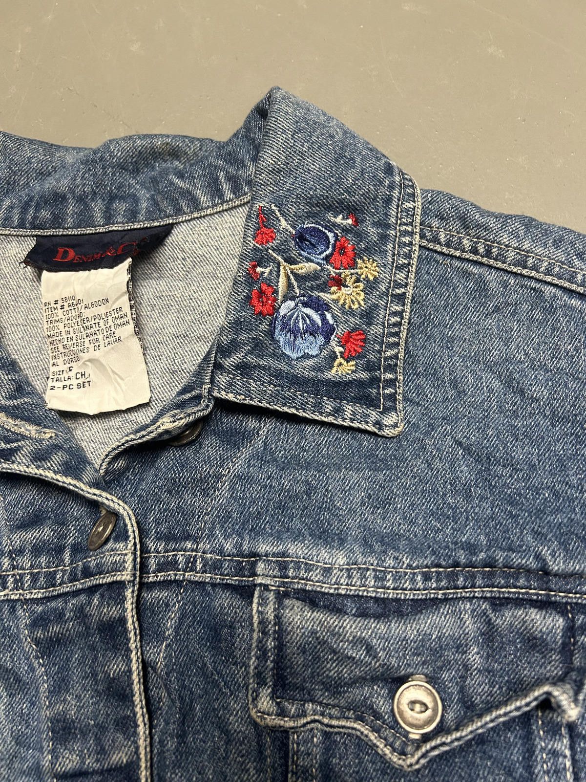 Denim & Co. Chic Denim Jacket with Floral Embroidery Size US S / EU 44-46 / 1 - 3 Thumbnail