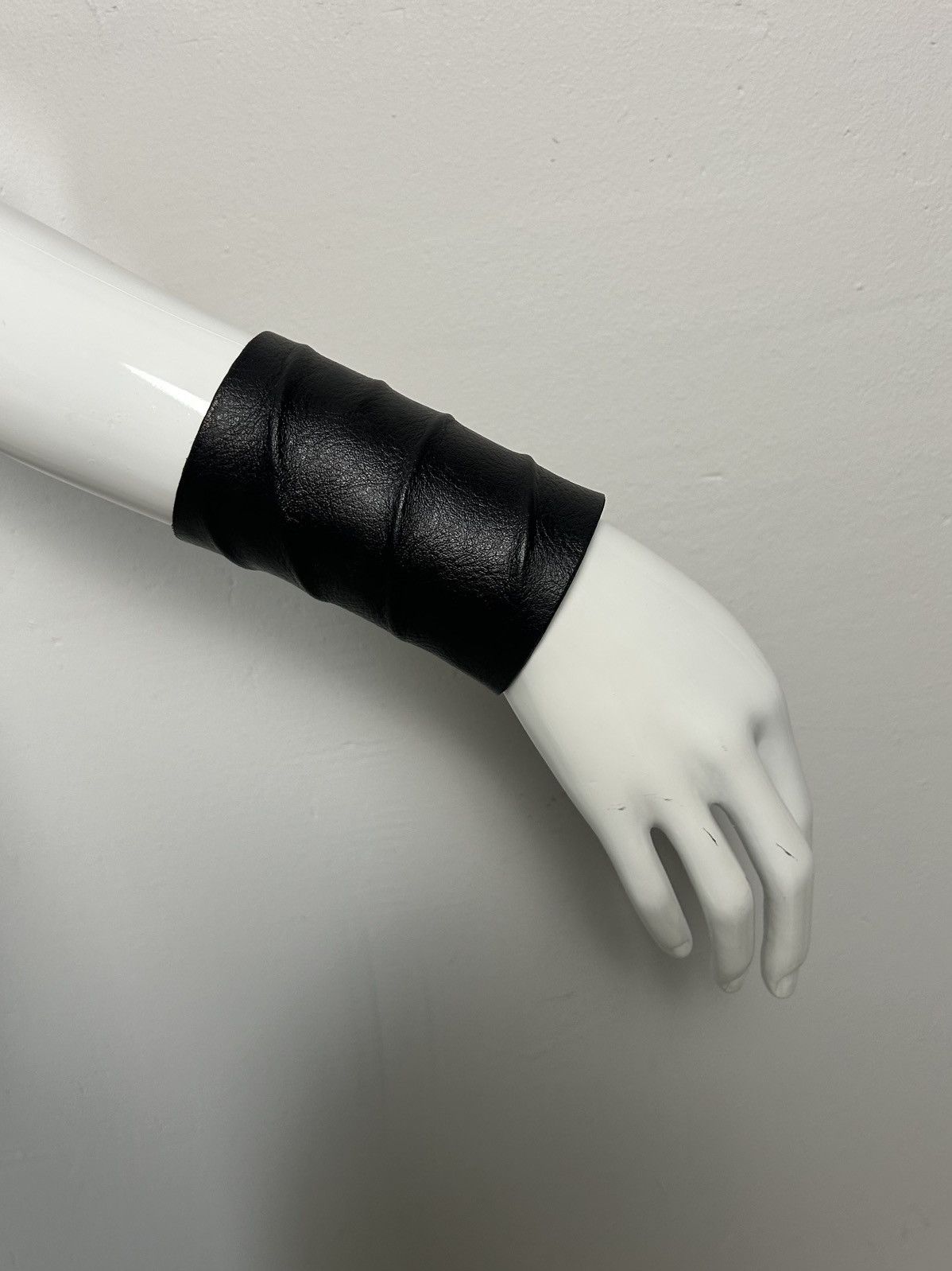 Other Black leather handmade bracelet Size ONE SIZE - 3 Thumbnail