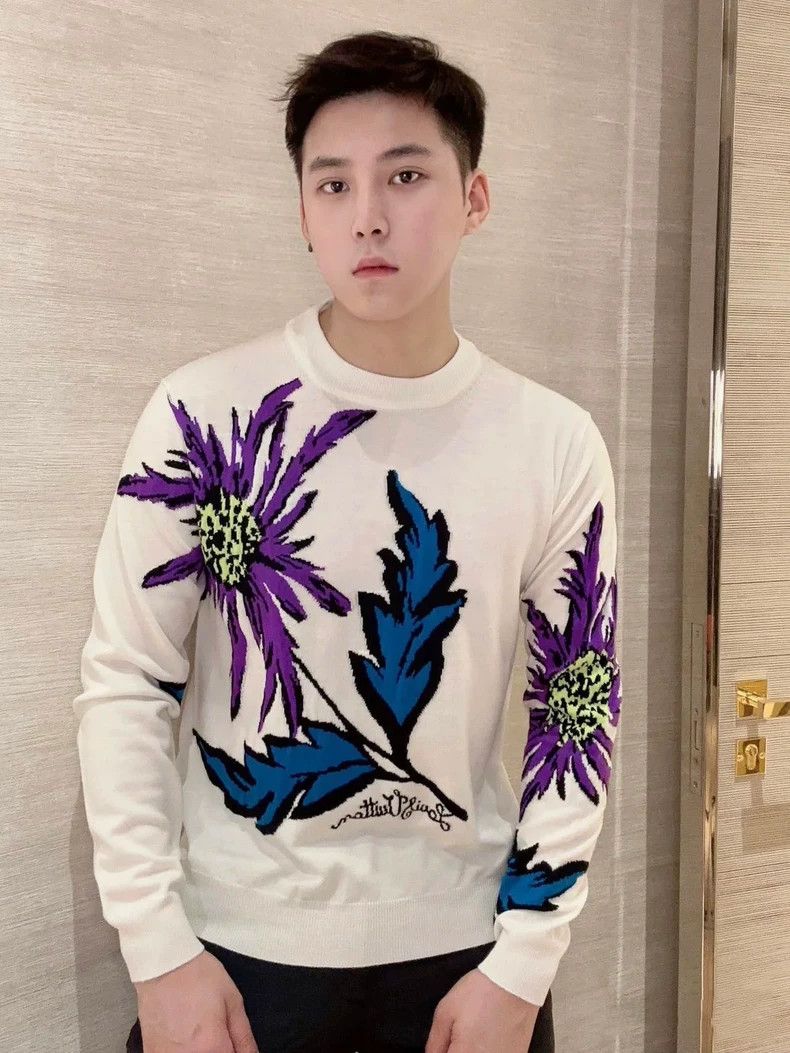 Louis Vuitton Louis Vuitton White Thistle Floral Pullover sweater Size US S / EU 44-46 / 1 - 4 Thumbnail