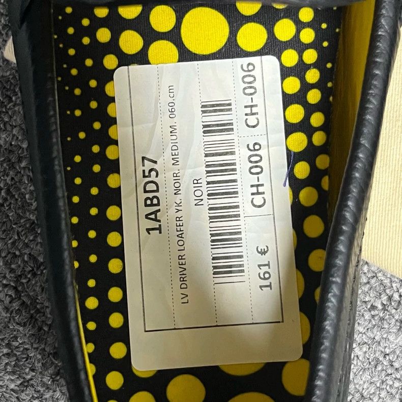 Louis Vuitton Louis Vuitton Black and yellow leather lace-up fashion moc Size US 6 / EU 39 - 6 Thumbnail