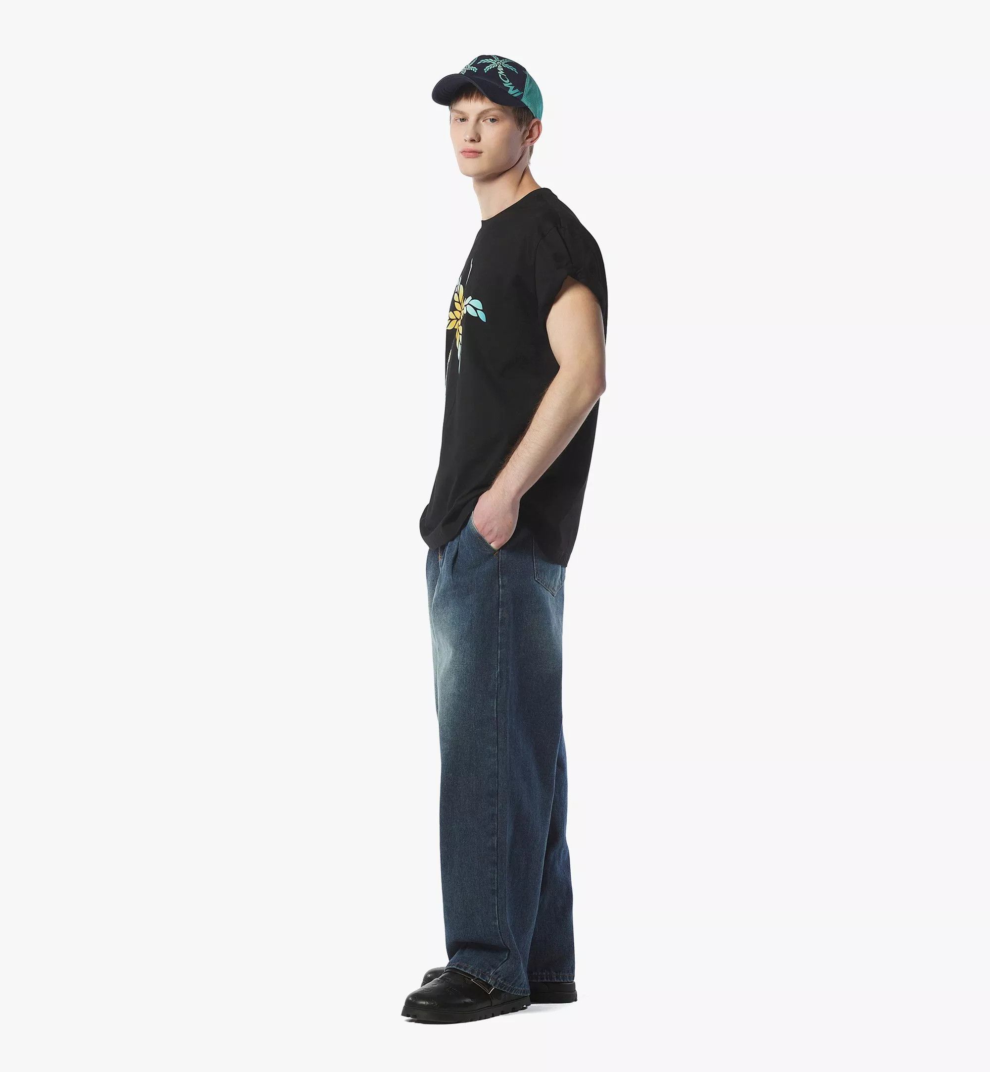 MCM o1mt1gz0725 555 / Short Sleeve T-Shirt in Black Size US M / EU 48-50 / 2 - 4 Thumbnail