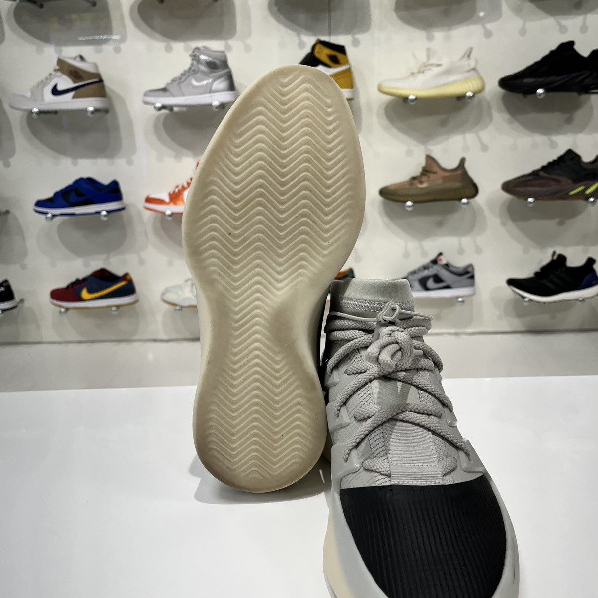 Adidas × Essentials × Fear of God Adidas x FOG Athletics I Basketball Sesame Carbon Size US 10 / EU 43 - 11 Thumbnail