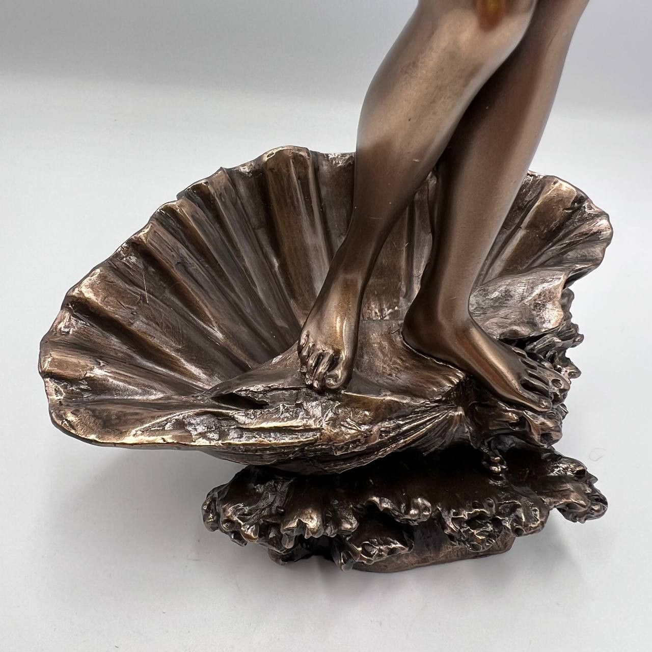 Vintage Birth of Goddess Venus Figure Polystone Bronze Decor Italy Size ONE SIZE - 7 Thumbnail