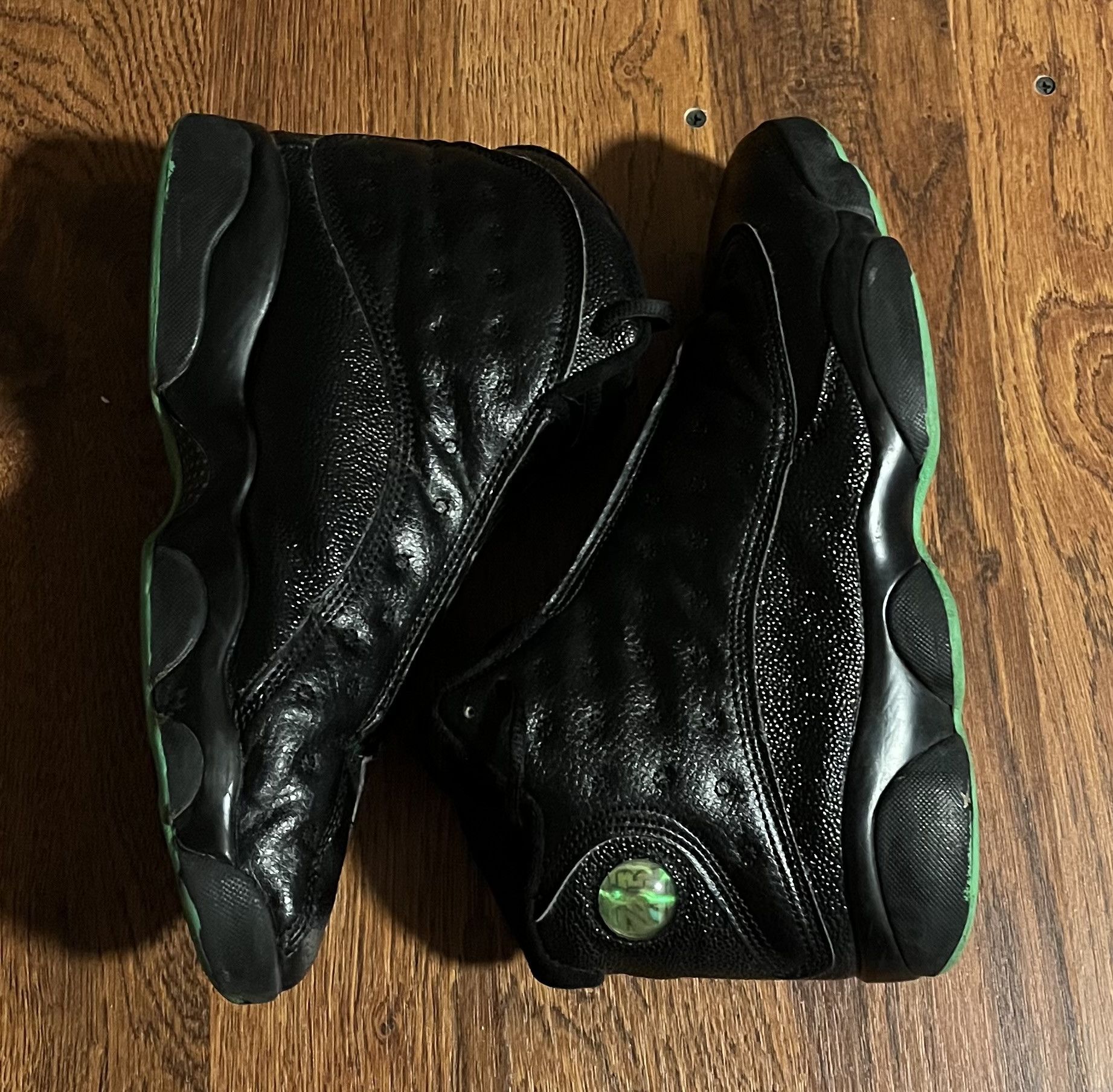Jordan Brand Jordan 13 Retro Altitude 2017 Black Green Sneakers Size US 10 / EU 43 - 2 Thumbnail