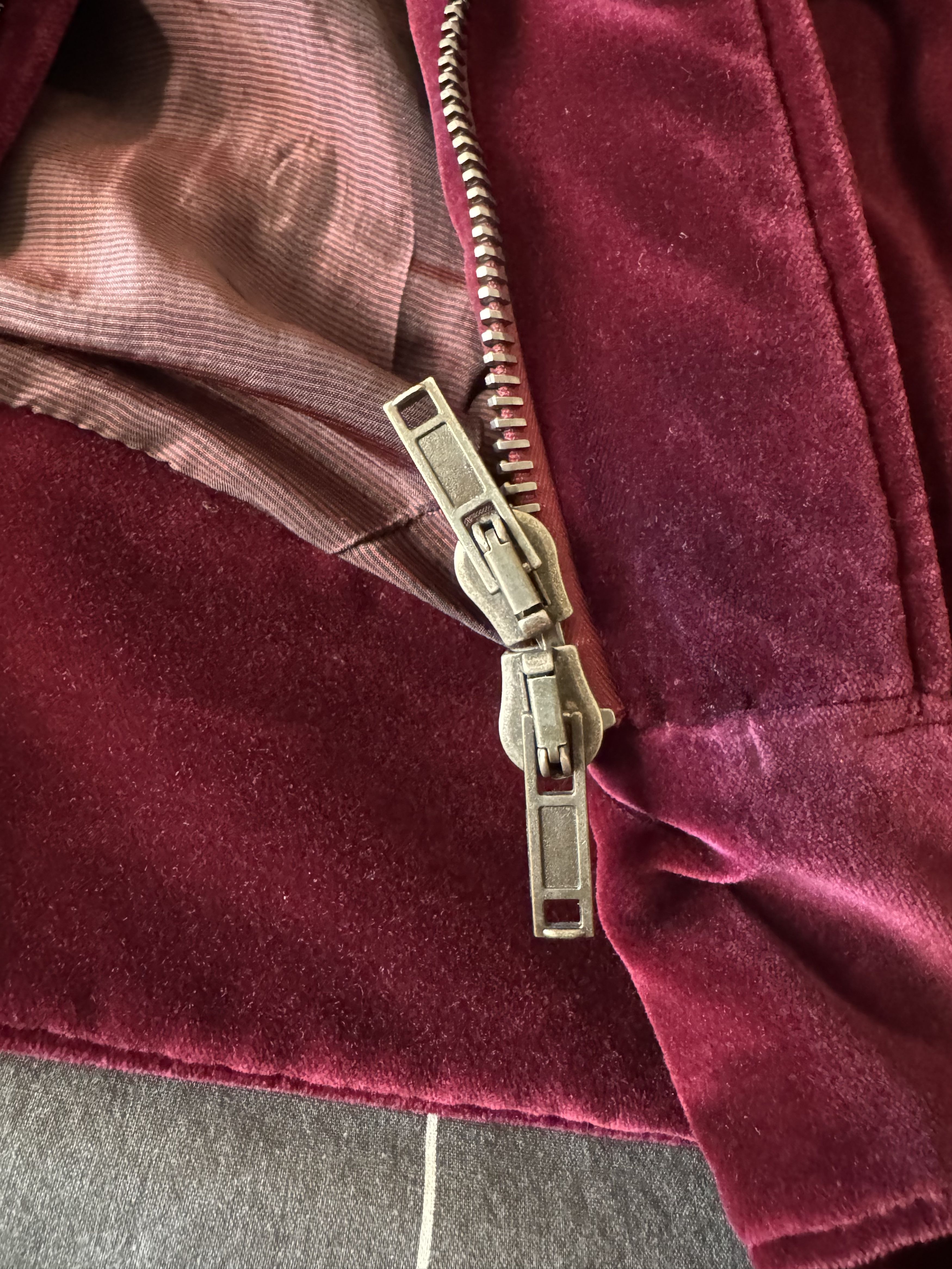 Haider Ackermann Burgundy Velvet Bomber Size US L / EU 52-54 / 3 - 8 Thumbnail