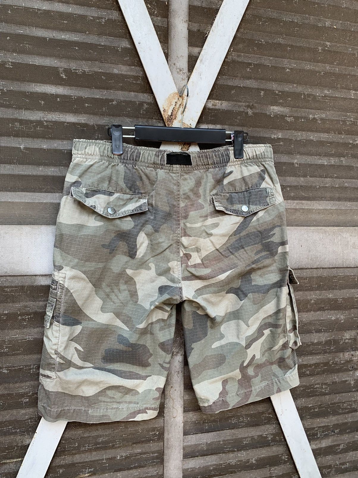 Vintage Vintage THRASHED Faded Cargo Camo Shorts Size US 32 / EU 48 - 9 Thumbnail