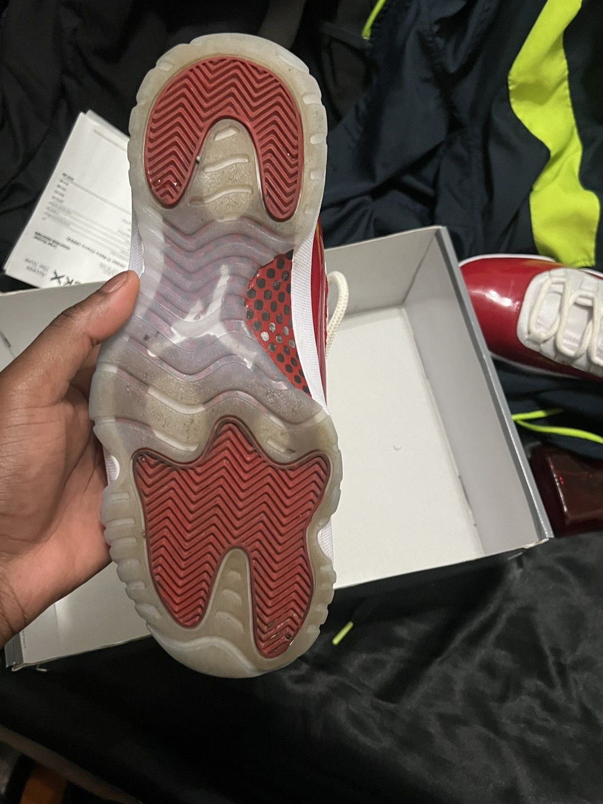 Jordan Brand Jordan 11 Cherry Size US 9.5 / EU 42-43 - 5 Thumbnail