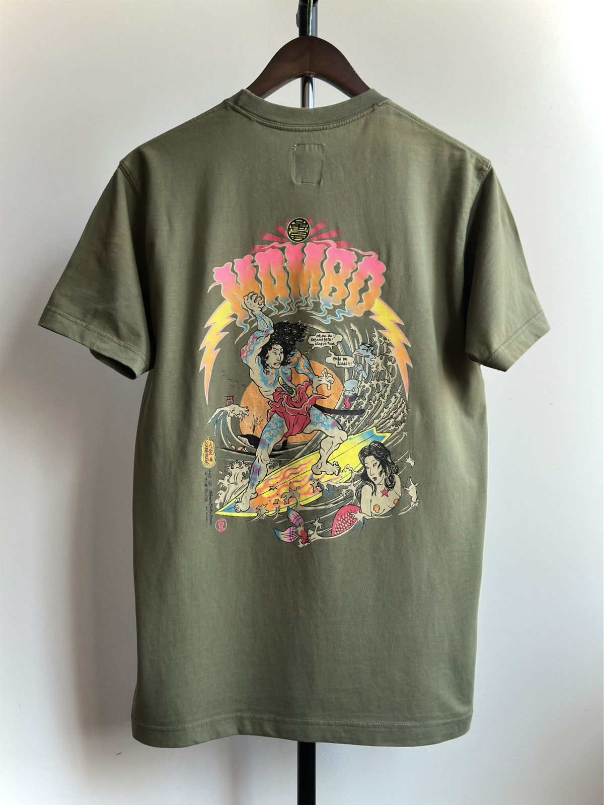 Mambo VINTAGE MAMBO SURF DELUX HIGH VOLTAGE JAPANESE ART TEE Size US L / EU 52-54 / 3 - 1 Thumbnail