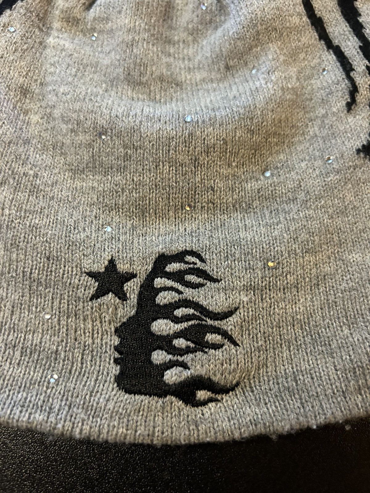 HELLSTAR Hellstar Flame Beanie 'Grey' Size ONE SIZE - 3 Thumbnail