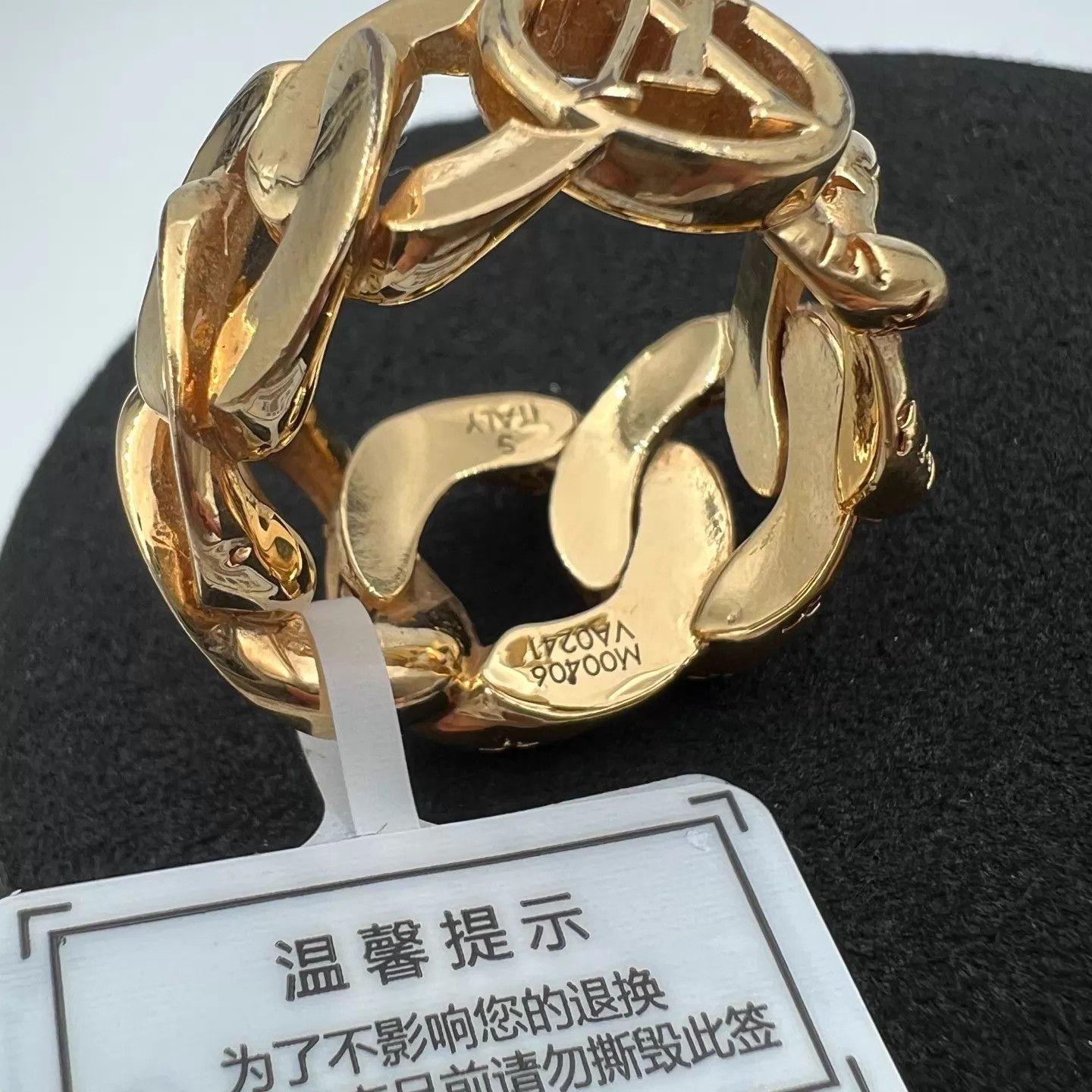 Louis Vuitton LV gold ring size S Size ONE SIZE - 5 Thumbnail