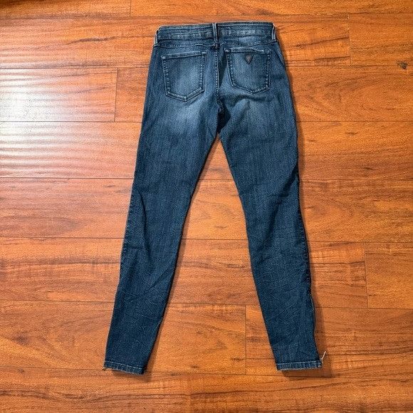 Guess Guess Blue Skinny Jeans with Black Patches Sz 27 Size 27" / US 4 / IT 40 - 7 Thumbnail