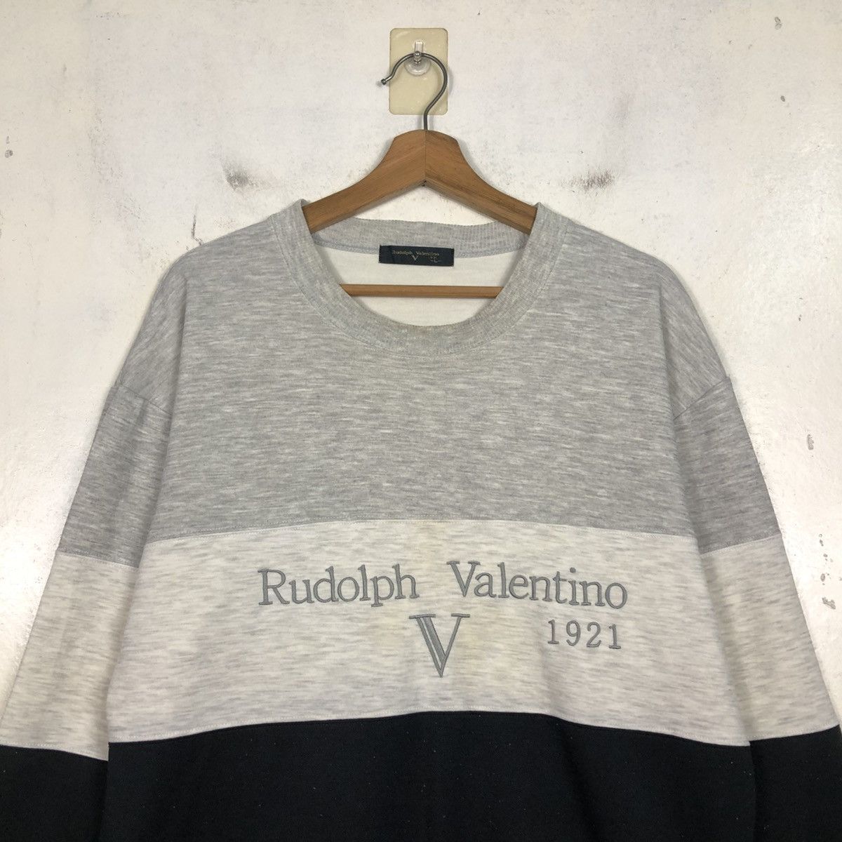 Japanese Brand 📌Vintage Sweatshirt Rudolf Valentino Big Logo Size US M / EU 48-50 / 2 - 5 Thumbnail